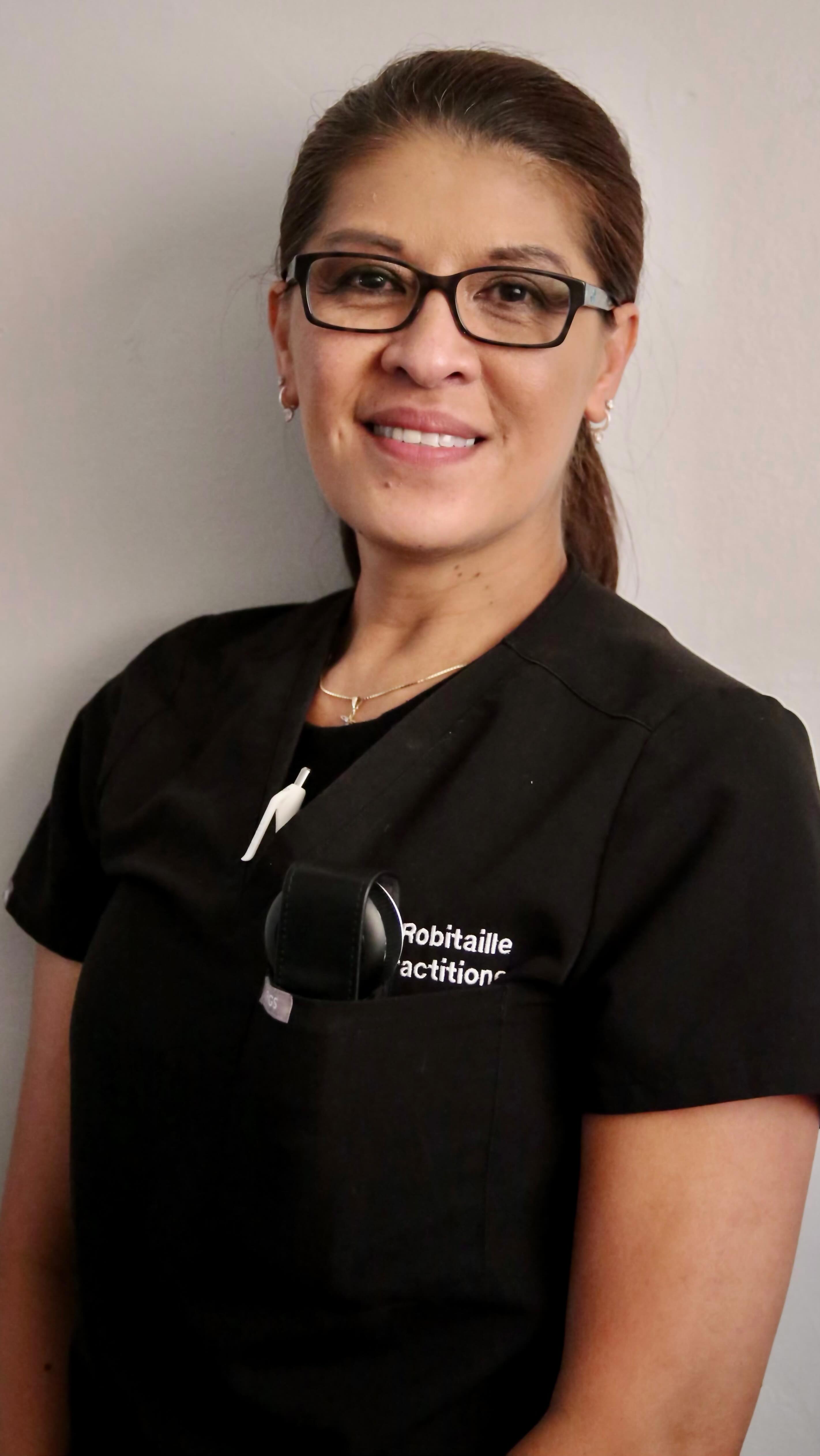 Today’s Provider Spotlight is on Aileen Robitaille at Specialists in Dermatology ⭐️
“Aileen Robitaille, FNP-BC, graduated from Velez College of Nursing with a Bachelor of Science in Nursing. She began her career as a Nurse Paramedic in her homeland, the Philippines. In 1993, she moved to the United States, where she worked in Geriatric Care and Occupational Medicine. Aileen earned her Master of Science in Nursing/Family Nurse Practitioner from Northern Illinois University and is nationally certified by the American Nurses Credentialing Center (ANCC).
She continued her work in Occupational Medicine before transitioning to Pain Management and eventually specializing in Dermatology in 2018.
Aileen Robitaille is fluent in both Tagalog and English. In her free time, she enjoys spending time with her family, traveling, woodworking, arts and crafts, playing sports, and exploring the outdoors.”
Book now!
📞 Call: SID 520-382-3330 and ReNew 520-618-0232
🖥️ Visit: www.specialistsindermatology.com and www.renew360az.com
📍Visit: 2732 N. Alvernon Way Tucson, AZ 85712
#SpecialistsinDermatology #TucsonArizona