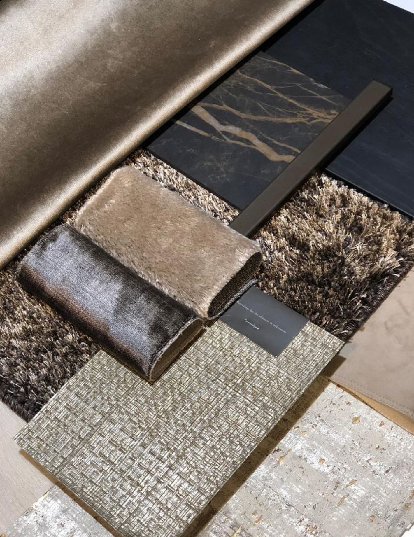 Shaping interiors with care and elegance. For those who seek quality and style.
Luxury design is never rushed. Every piece is hand-selected with precision and vision. Every finish is worth the wait, because perfection lives in the details.
#passiocasa #pamelabaumann #pamelabaumannstudio #moodboard #designmitherz #passion #interiorarchitecture #interiordesign #materials #design