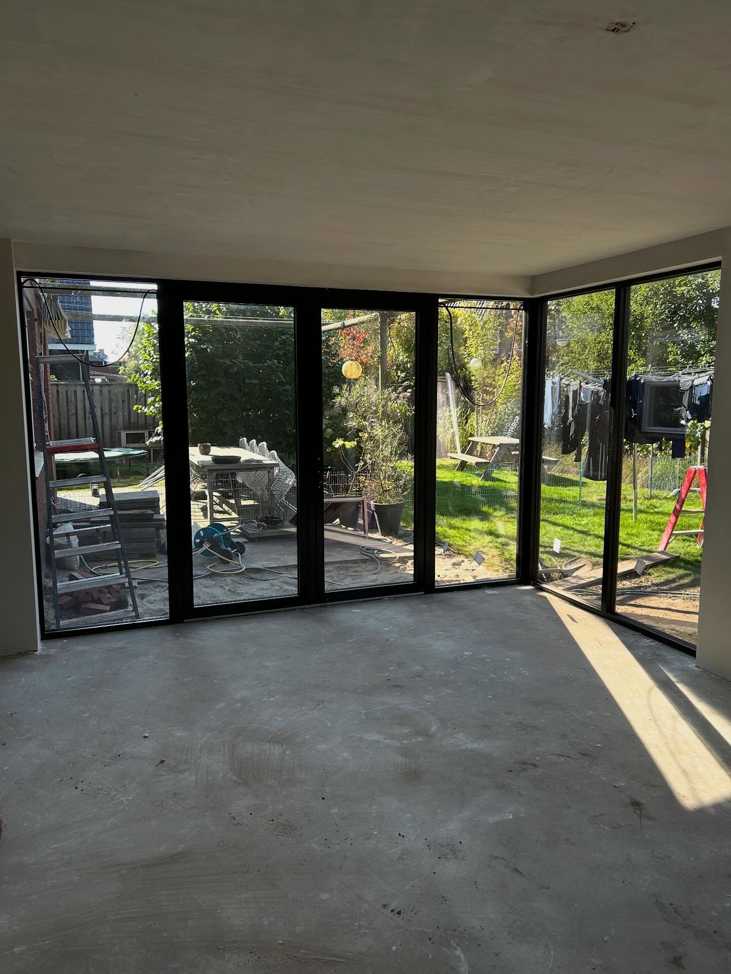 De werkzaamheden lopen voorspoedig aan de Veldwachterstraat ✅ momenteel zijn wij bezig met de eindafwerking🔨
#dakopbouw #badkamer #uitbreiding #dalfsen #aannemersbedrijfriezebos