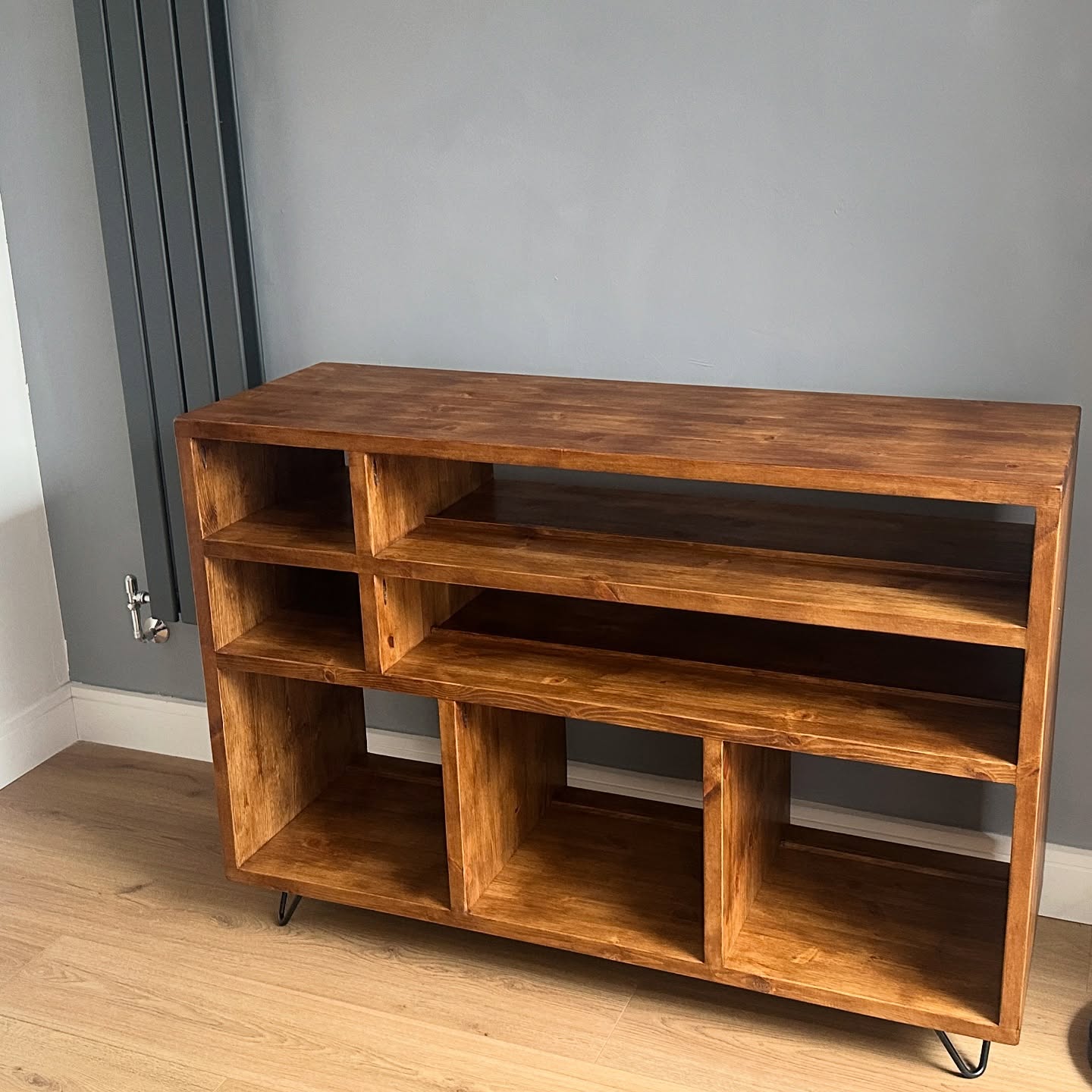 Latest install of this HiFi, CD and Record Storage unit made out of solid wood and finished in Tudor Oak👌
#woodfurniture #interiordecorating #2025 #interiordesign #interiorandhome #vinylrecord #hifi #recordplayer #recordplayerstand #instadaily #instawoodworkers #madeinuk #furnituremakers #furnituredesign #hifi #hifirack #bookshelf #woodbookshelf #hifistand #bedsidetable #vinylstorage #cdstorage #tvunit #vinylrecordcollection #vinylrecordcollector