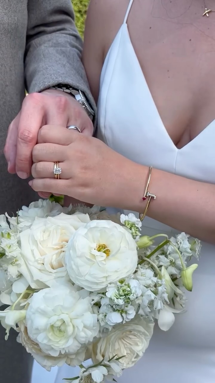 CHLOE & ALEX
12.07.2025
🤍
Full highlight video of their very special wedding, just gorgeous from start to finish & the sun shone down the whole day making it even more beautiful 🕊️
Couple @chlohamer @alexjhamer92
Venue @riverbarnweddings
Event planner & decor @serendipityevents_uk
Photography @tomrichardsonweddings
Flowers @roseandbloomlytham
Dress @thewhitegallery
Makeup @scarlettfeathersmakeup
Hair @hairbyalexjade
