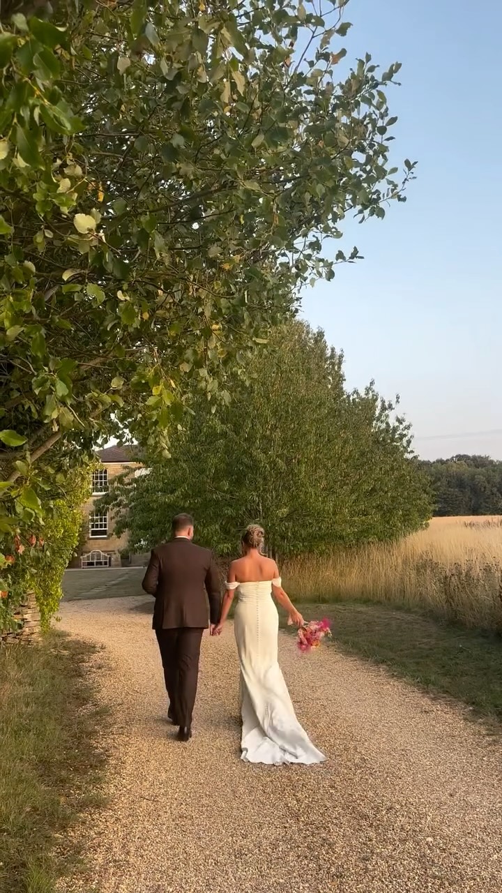 ADAM & LAURA
15.08.2025
🤍
What a wedding! A simply stunning day from start to finish with all the carefully thought out and fun details 🪩
A day filled with sunshine, colour and a whole lot of happiness & love 🧡🩷🧡
It really was the perfect summer wedding!
Congratulations to the new Mr & Mrs Wilshire 🫶🏻
Venue - @lapstonebarn
Photography - @markhortonphotos @tomxpreece.photos
Videography - @prsprfilms
Hair - @vivwoodfordhair
Makeup - @hesterlilymakeupartistry
Planner & stylist - @amw.events
Flowers - @wild_poppy_blooms
Linens - @theknottednapkinco
Day time singer - @chechesterman
Dress - @madewithlovebridal & @cocoandkate
Suit - @mrguild
Decor - @daydreamer_creative_studio @peachwolfe @alba.tableware