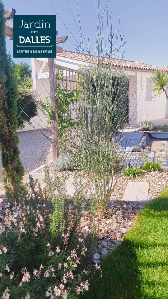 Chantier réalisé sur l'île de ré au printemps ! ✨
Le gazon et les végétaux ont pris leur place sous le soleil. ☀️🌳
- Plantation oliviers en taupière et vivaces
- Gazon en plaque
- Paillage minéral
- Dalles travertin
- Arrosage automatique
📍Bois plage
✉️ Contactez-nous !
✅ Devis gratuit !
#création #larochelle #paysagiste #plante #jardin #amenagementexterieur #olivier #paysagistelarochelle