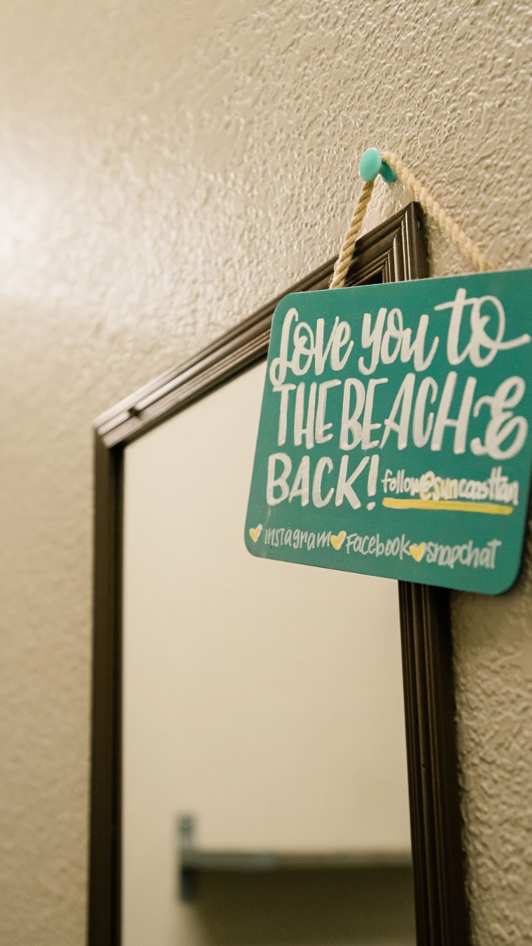 Golden State Of Mind👌
Tanning Benefits during the colder season include increased vitamin d levels, increased endorphins=happy vibes, better sleep, and of course looking good which means a more confident you!
•
•
•
•
#tanningsalon #airbrushtanning #glowup #tanningnearme #spraytan #sunkissed #tanningbed #tanningtips #tanningboutique