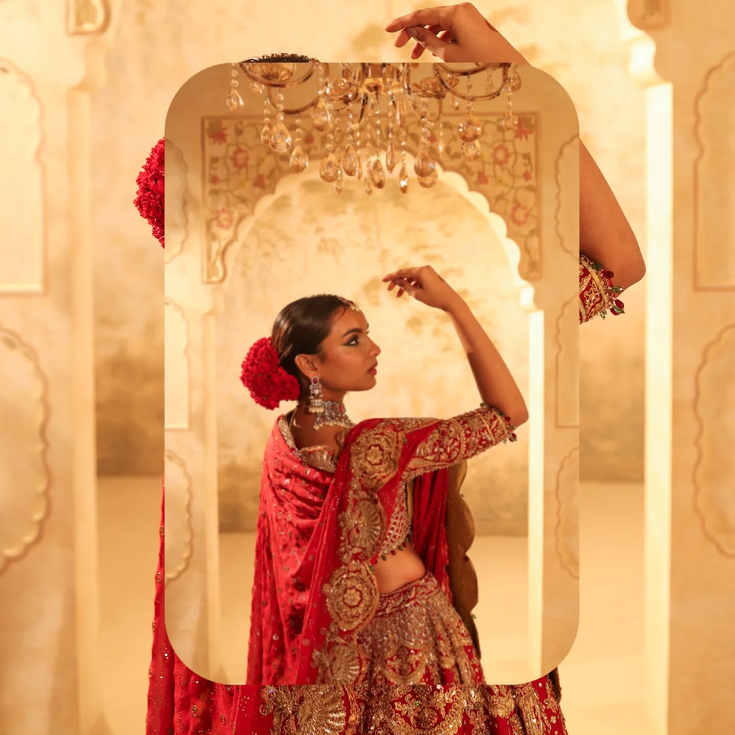 GUZAARISH collection by @kapdadoriofficial now available @crossoverchicago
To design your bridal or partywear outfit, please
Email:mandeep@crossoverchicago.com
#crossoverchicago #kapdadori #ccbride #receptiongown #receptionlehnga #wedding #redbridallehenga #sikhwedding #gujratiwedding #hinduwedding #gujratibride #indianbride #fashionstyleblogs