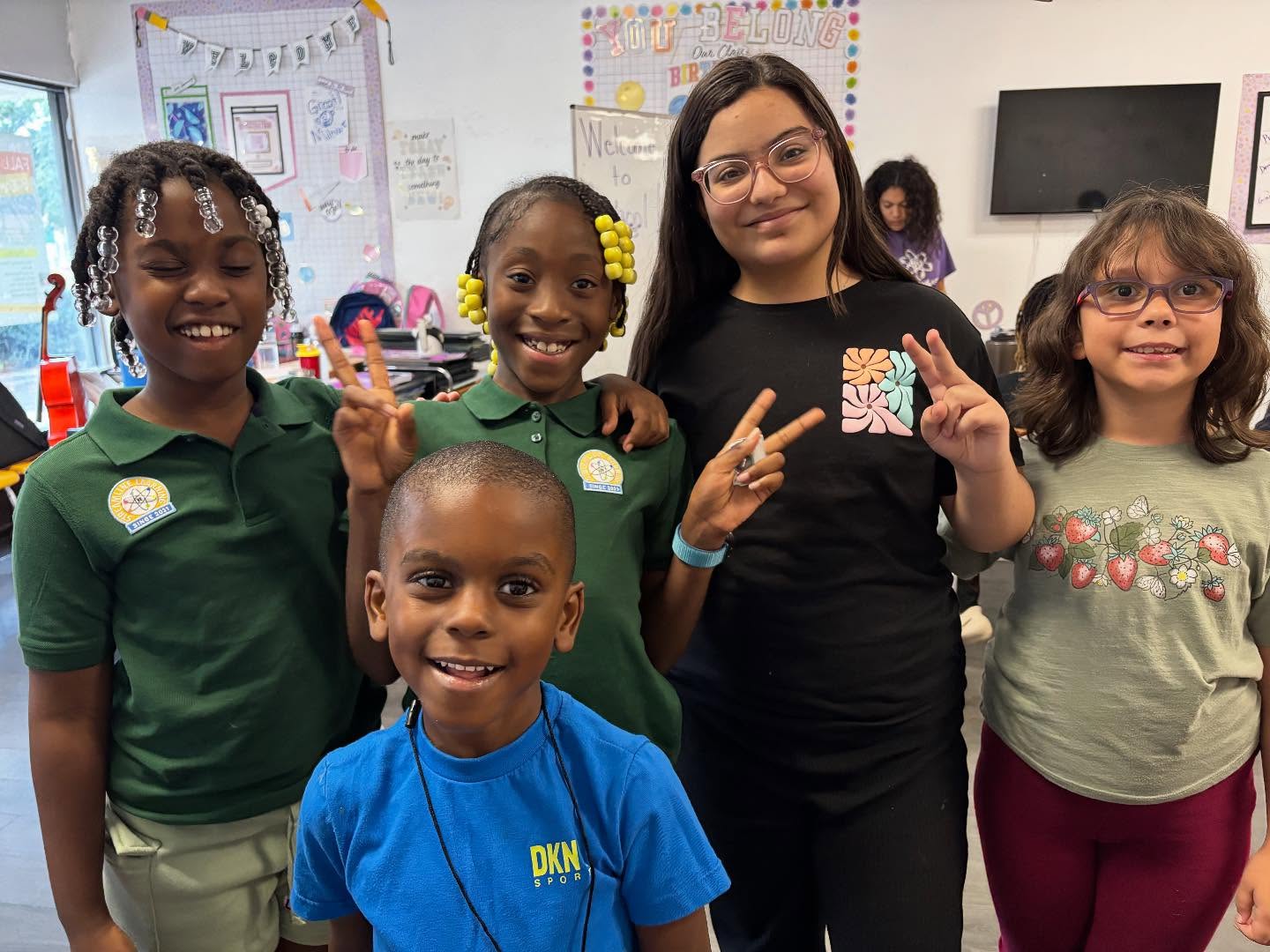 🚨 WE ARE NOT A DAYCARE.
We are a SCHOOL.
A tutoring center.
A hybrid academy.
A homeschool co-op.
A place where kids EXCEL — not just sit. 💙💛
Our students:
📈 Grow academically
💬 Build confidence
🎨 Explore passions
🧠 Get real support
💪🏽 Learn through hands-on experiences
✔️ Work with CERTIFIED teachers daily
Parents choose us because WE GET RESULTS.
Kids choose us because we make learning FUN.
Ready to see the Streamline difference?
👉🏽 DM “LEVEL UP” to get started.
#StreamlineLearning #NotADaycare #WeAreACommunity #ApopkaFL #OrlandoMomsAndDads #EducationReimagined #TutoringCenter #HybridLearning #SaturdayClubs #HomeschoolCommunity #PrivateSchoolLife #StreamlineSuccess