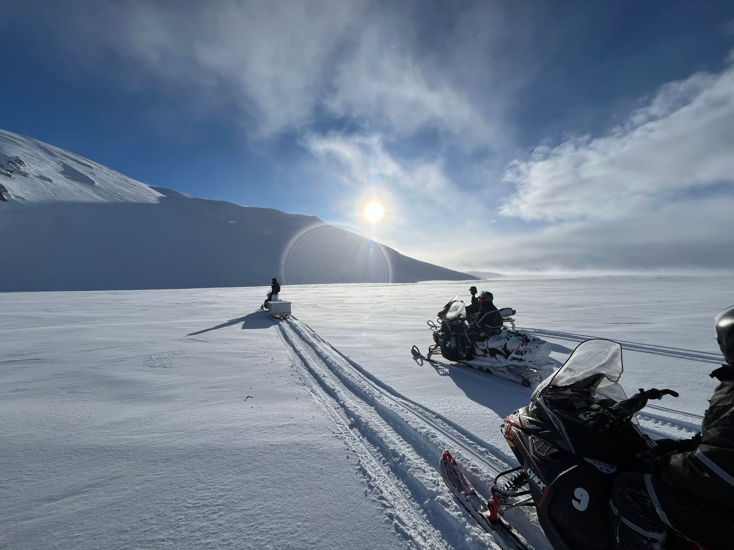 The golden hour magic of Icelandic winters! ✨
When the low winter sun casts its warm glow across the snow-covered landscape, every moment becomes pure poetry. Our snowmobile adventures capture these fleeting moments of perfection.
Three riders, endless white wilderness, and the kind of light that makes you believe in magic. This is what winter dreams are made of.
Experience the golden moments of Iceland's winter wonderland!
www.geotravel.is
#goldenhour #winterlight #snowmobile #iceland #northiceland #wintermagic #adventure #geotravel #snowscape