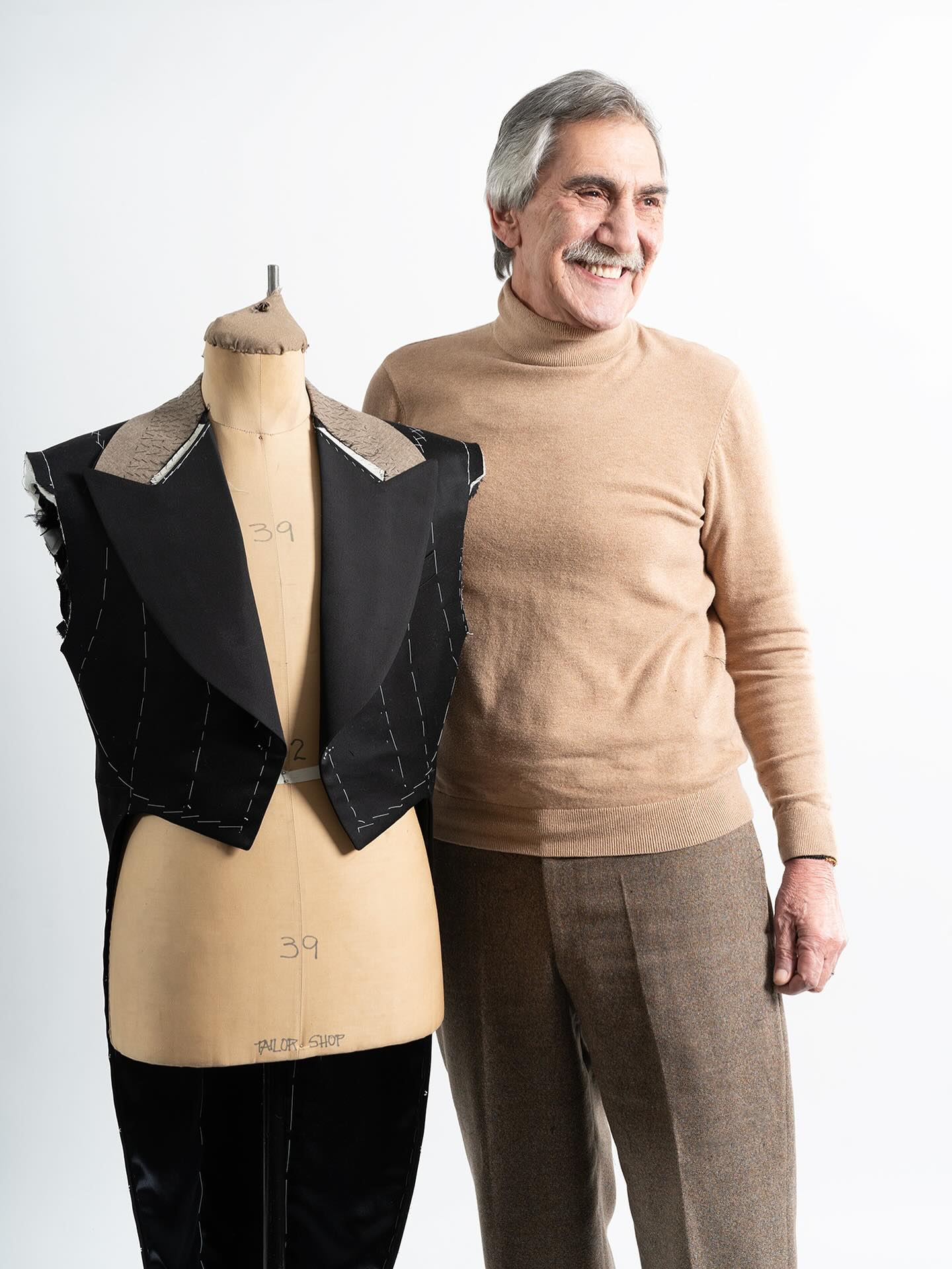 This month we’re celebrating an extraordinary milestone: our Head Tailor, Jack Kasbarian, is marking his 40th year at Western Costume. Known for his love of period tailoring and his meticulous craftsmanship, Jack pours his heart into every garment he creates. We’re proud to celebrate his incredible achievement and grateful for the legacy he continues to build with us every day.
Congratulations, Jack! And thank you for everything. ✨🥂