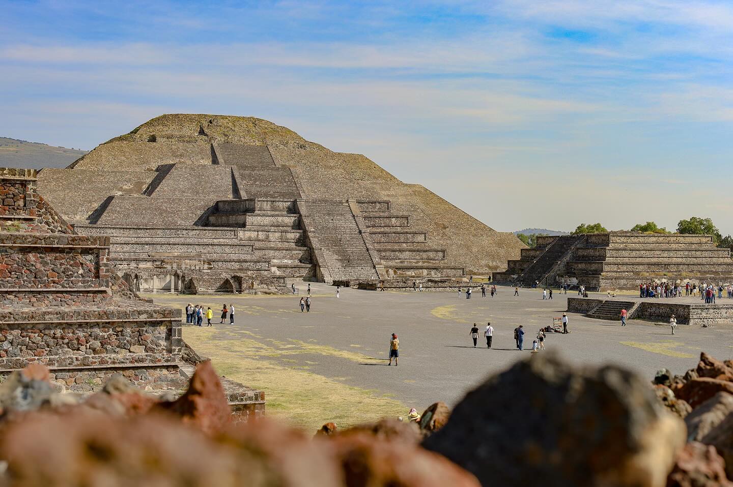 Somos una grupo de #guiasdeturistas certificados ante SECTUR con RNT comprometidos a difundir de manera correcta el patrimonio cultural de México 🇲🇽
Fotografía: @arturoaqualungo
Pirámide de la Luna en #Teotihuacan
#guiasdeturismo #guiasdeturistasmexico #mexico #touristguide #vivemexico #conocemexico #mexicomaravilloso #mexicolindoyquerido #mexico🇲🇽 #fotografíademéxico #mexicomagico #mexicotravel #teotihuacan #fyp #fypシ #parati