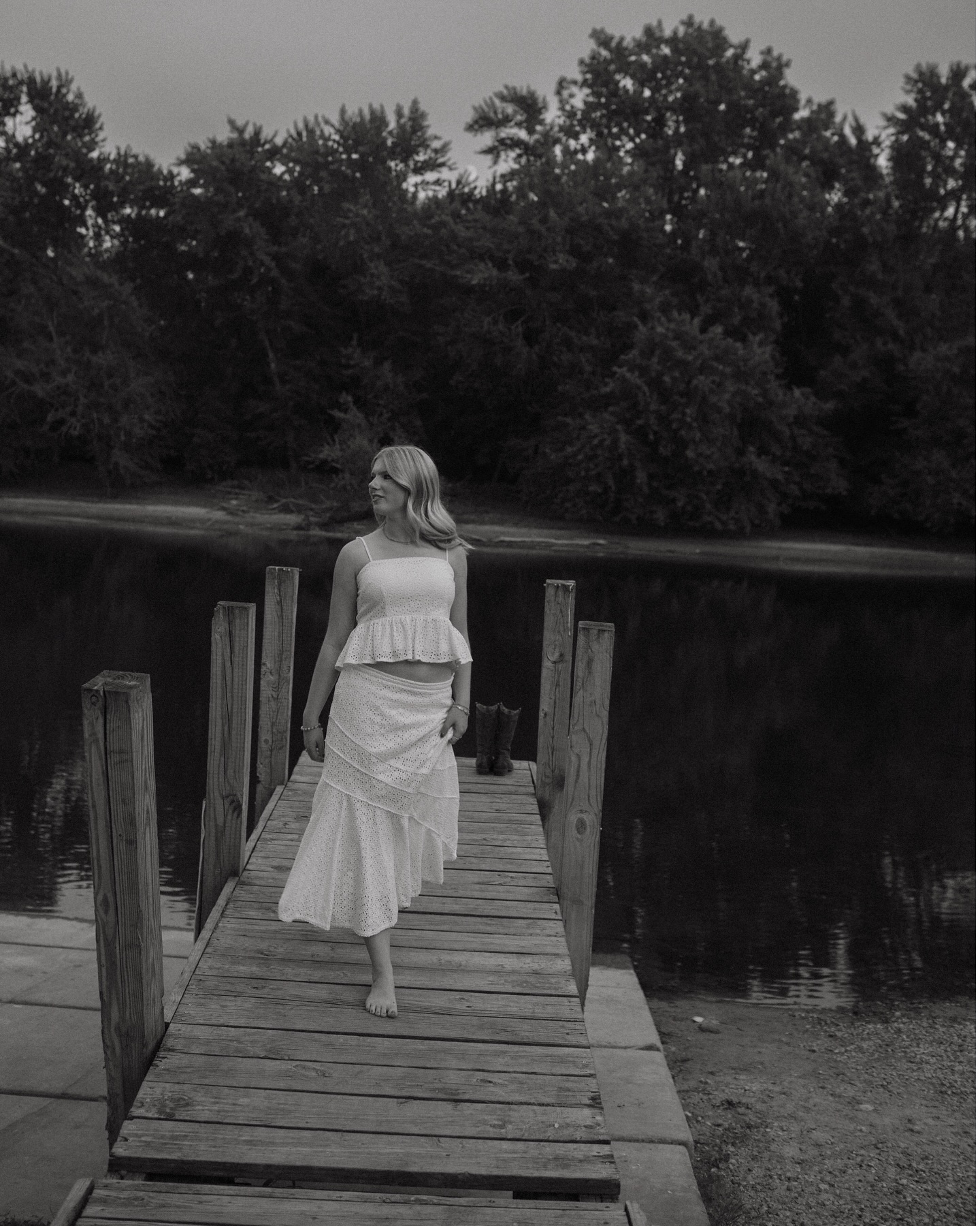 October is officially all booked! A few slots open for November (: message me if you need last minute senior photos for 2026! 🫶🏼
#CinematicPhotography #EditorialPortraits #AuthenticStorytelling #RawAndReal #EmotionalPhotography #NostalgicVibes #LightAndMood