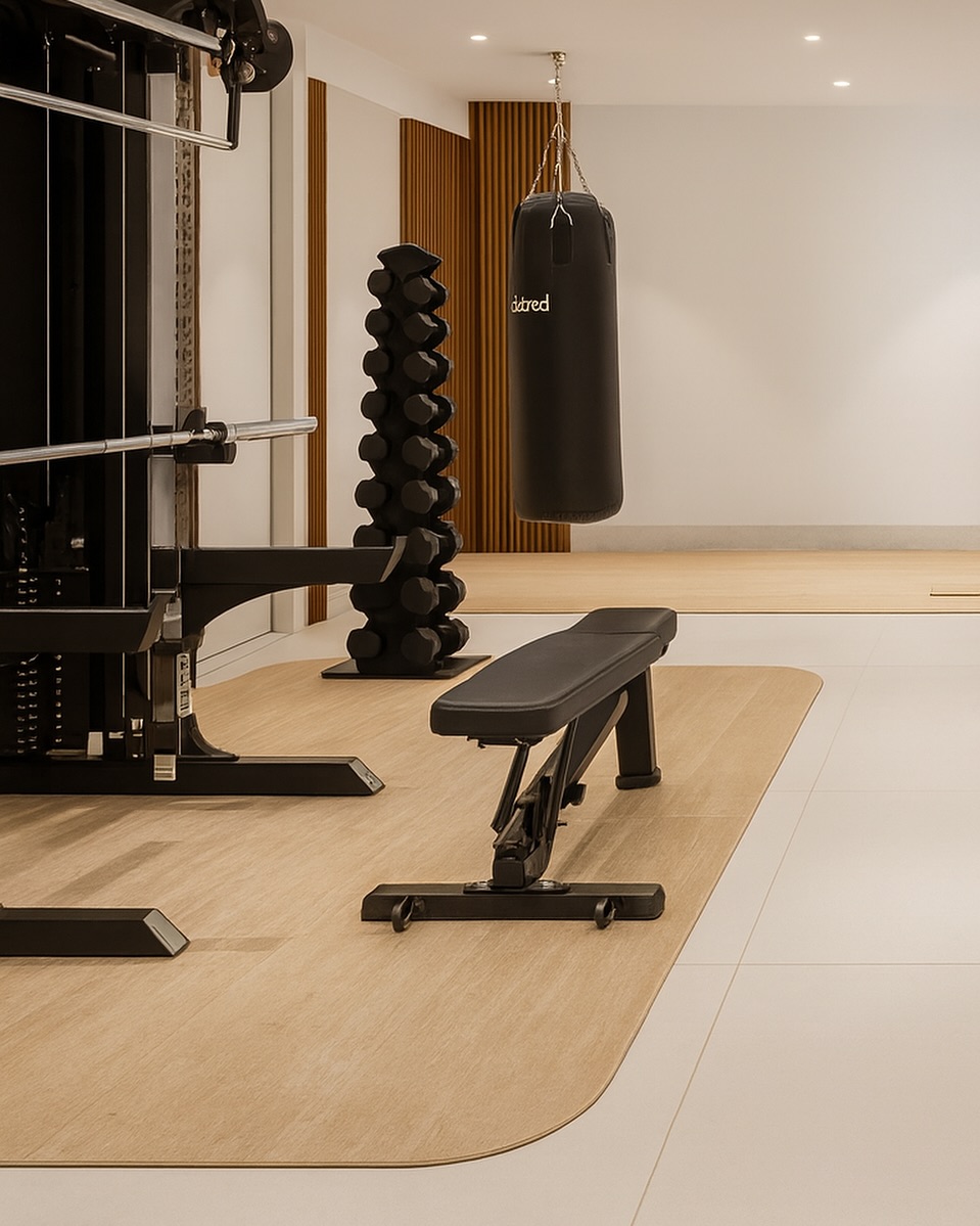 ✨ An exclusive project in Marbella
Every detail has been carefully designed and custom-made with the highest level of attention.
The result: a unique space where quality and craftsmanship speak for themselves.
Handcrafted. Passion-driven. Powered by PaviFLEX. 💪
#PaviFLEX #MadeToMeasure #PremiumInstallations #MarbellaLifestyle #FitnessDesign #GymFlooring #ExcellenceInDetails #WeArePaviFlex