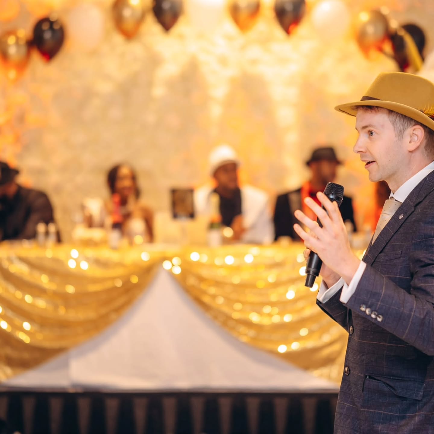 It was amazing performing for Faith and Emmanuell at his Big 50th Birthday! Amazing people and an amazing party! 🎊🪅🥂👯♀️🎩🪄✨️
#close #up #magician #table #magic #mental #cards #lincolnshire #louth #doncaster