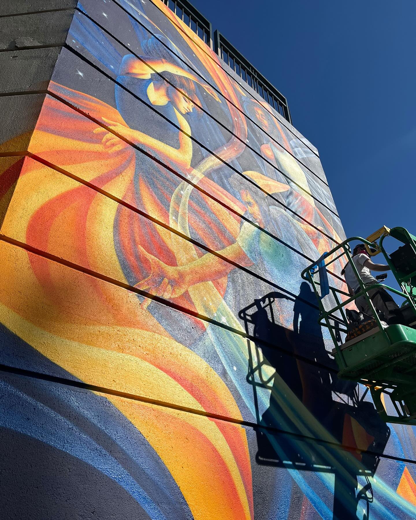 Just finished my last project of the season, which means I need to try to catch up on a year of posting… 🤪
This piece is for @denverparksrec and @hcahealthcare , stay tuned for a process video 🙂
#hcahealthone #denverparksrec #mural #muralartist #muralart #montanacans