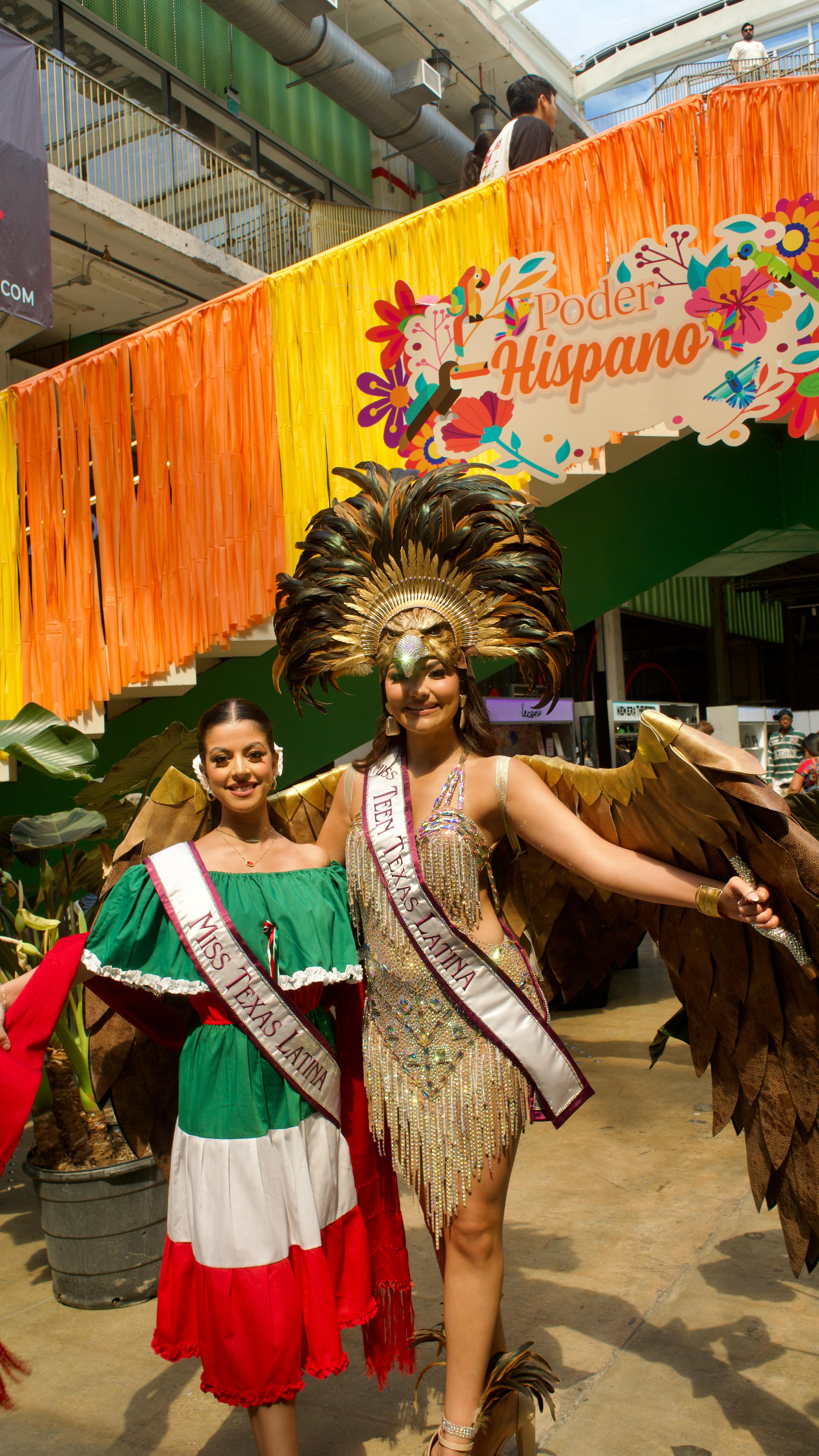 Celebrating the beauty of our roots at Poder Hispano 🇲🇽✨
@poderhispanohtx
Our Miss Texas Latina queens came together to honor Hispanic Heritage Month, connect with the community, and embrace the culture that makes us who we are. 💃🏽❤️
#hispanicheritage #hispnicheritagemonth #latinas #misstxlatina #mexico #queens #pageant #texas