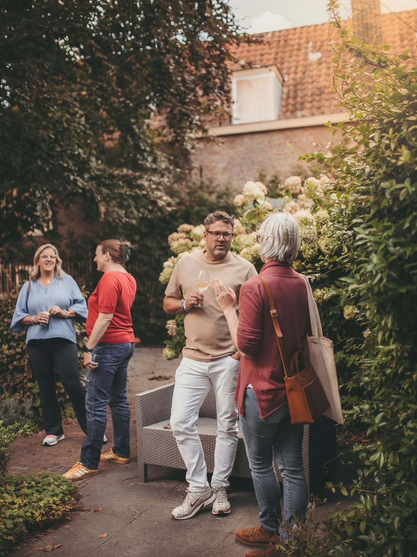 Borrel bij @hetstadslokaal ✨
Het is alweer een paar jaar geleden, time fliessss, dat ik hier foto’s heb gemaakt. Deze keer mocht ik de borrel vastleggen en opnieuw portretten maken! Altijd een feestje om hier te fotograferen!