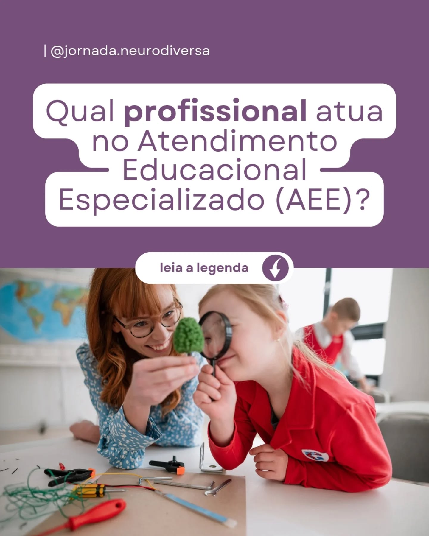 Qual a formação do profissional que atua no AEE? 🤔
Para ser professor do Atendimento Educacional Especializado (AEE), é preciso ter formação superior em cursos da área da educação, como Pedagogia ou licenciaturas, e ter formação específica em Educação Especial e/ou uma pós-graduação nessa área.
Além da formação, é importante atentar para o perfil desse profissional. Um requisito básico, na minha opinião, é que esse profissional deve acreditar no potencial do aluno e ter em mente sempre o objetivo de promover a autonomia e a independência do estudante, dentro e fora da escola.
#JornadaNeurodiversa #AEE #AtendimentoEducacionalEspecializado #EducaçãoInclusiva #Inclusão #FormaçãoDeProfessores #EducaçãoEspecial #TEA #Autismo #ProfessorDeAEE #AHSD