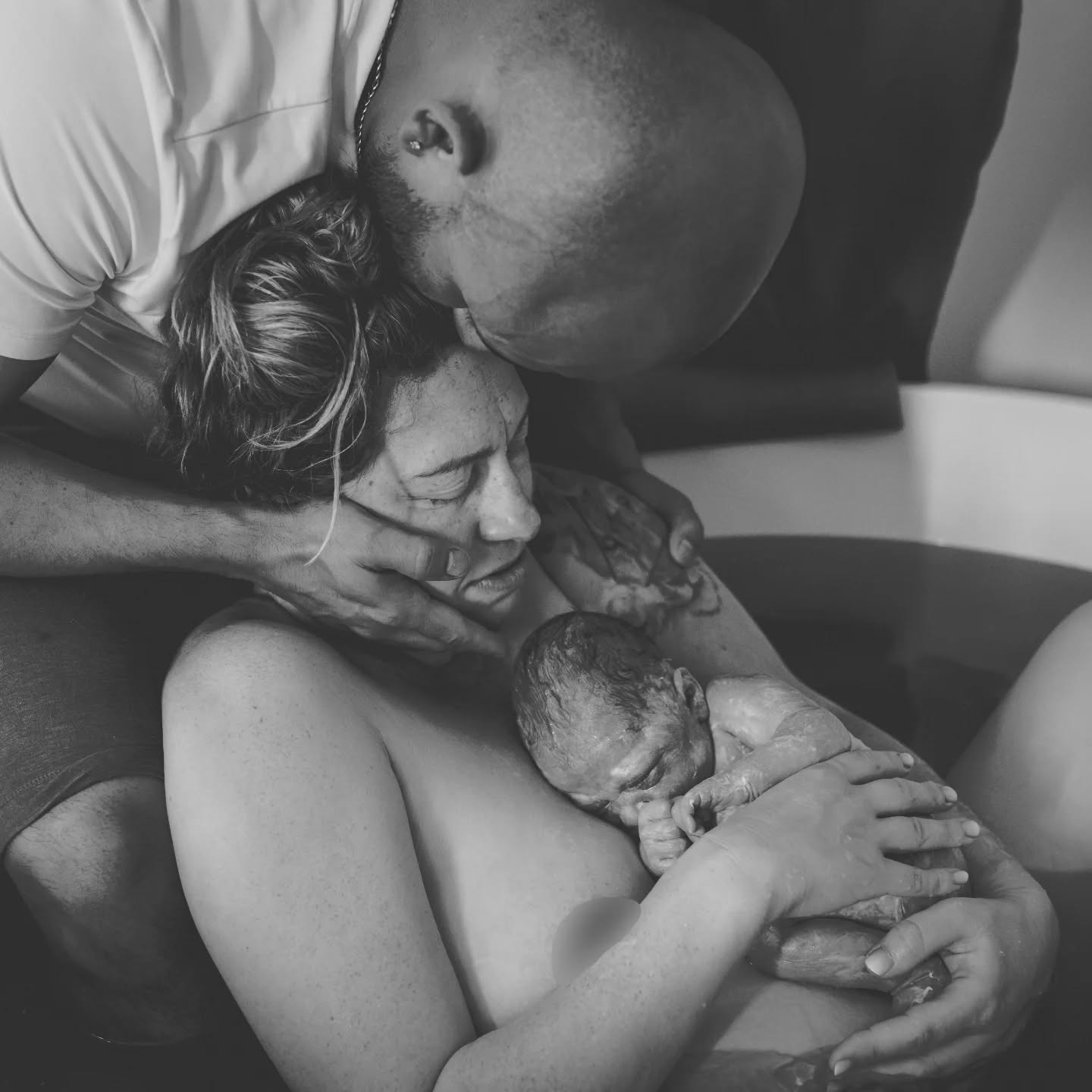 Love looks like this.
Hands that steady, arms that hold, lips that whisper gratitude.
Together they brought their baby earthside, and now they rest in the power of what they created.
#birthphotography #birthphotographer #birthstory #waterbirth #laboranddelivery #arizonabirthphotographer #phoenixbirthphotographer #birthpartners #birthsupport #birthteam #fathersatbirth #tempebirthcenter #arizonabirthcommunity