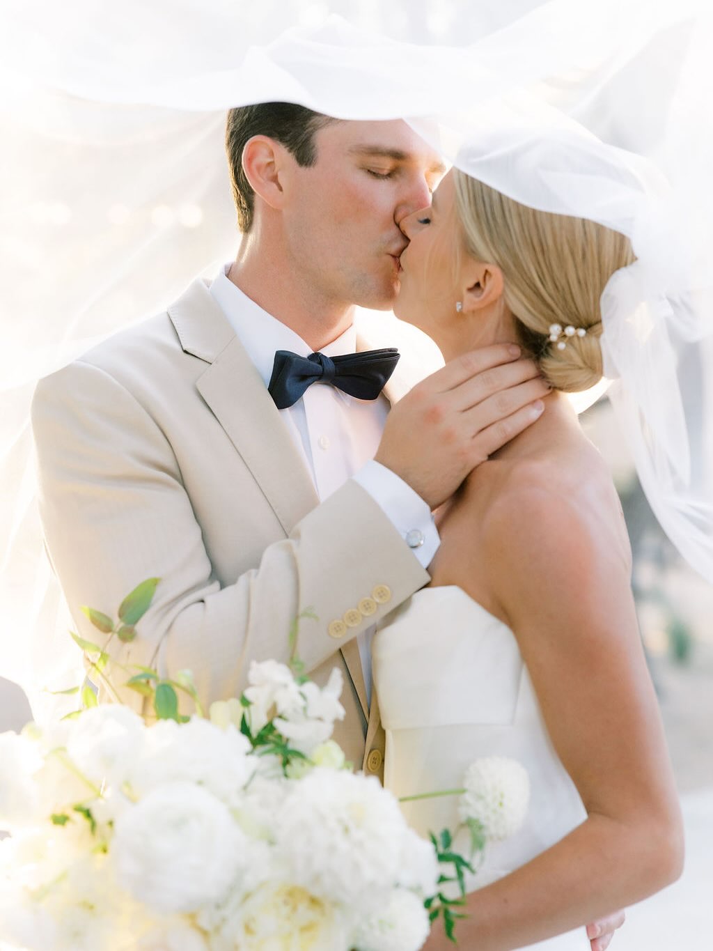 Lauren in a classic low twisted bun and fresh elevated makeup for her magical day last September. Hair and makeup for the bridal party by the Marla & Co. team Sierra and Amanda 🤍✨
Design + Planning @brookenicoleevents
Photography @ashleyraestudio
Bartending @copperandcrystal
Beauty @marla_hairandmakeup
Catering @fieldtotableevents
Cake @bris_sweet_retreat
Entertainment @onrotationevents @dj.stevenlee @weareblitznation
Florals @infullbloombylex
Linen @bbjlatavola
Officiant @avowceremonies
Paper Goods + Signage @lovelyfest
Rentals @allaboutevents @avenuetwelve
Videography @christackphoto
Venue @biddleranchvineyard
Venue - Rehearsal Dinner @region.slo