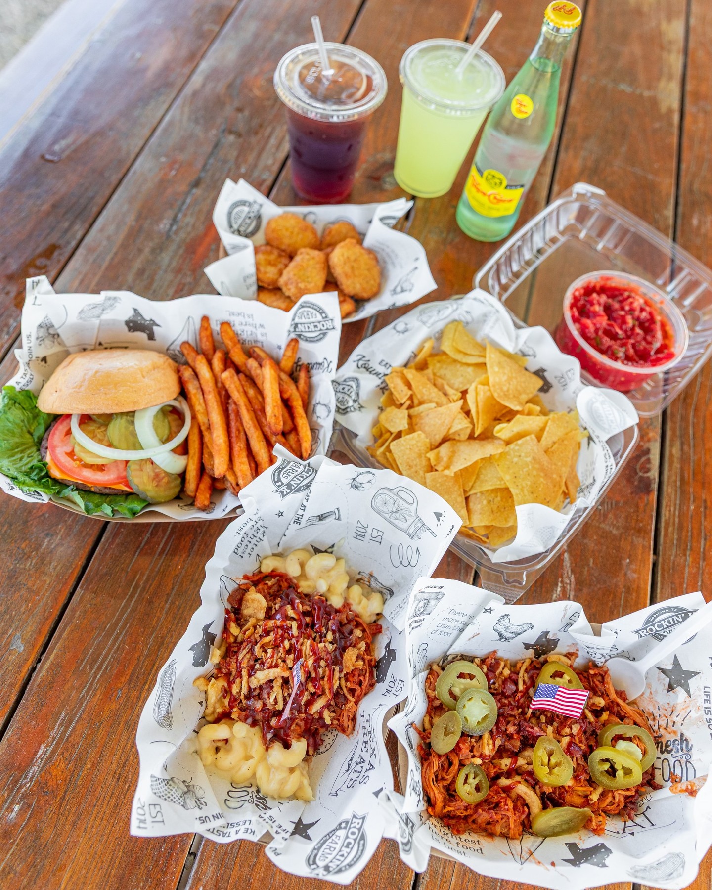 POV you're spending this fall weekend with us! 💛🎃 Don't forget- firework show kicks off tonight at dark!
Saturday 12-9
Sunday 12-6
🎟️: rockinkmaze.com/admission