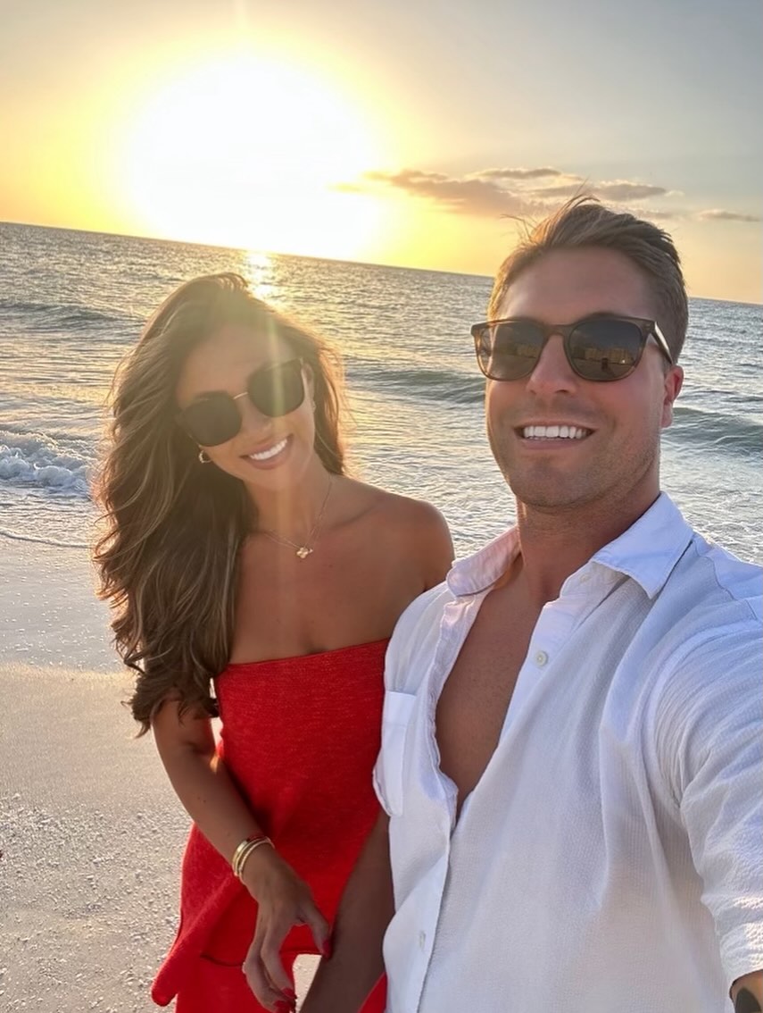 Throwback Thursday 💫
Love meeting and transform wives/husbands, girlfriends/boyfriends, daughters/mothers, and brides/grooms! Nice to know that I had a little to do with them smiling 🤷🏻♂️
Throwback to 2022 when I met these two beautiful souls and enhanced their smiles. Love when I see them smiling together 🤩
#throwback #couples #boyfriend #girlfriend #wife #husband #bride #groom #smile #smilegoals #smiletransformation #smilemakeover #smilemaker #smiles #smilemore #cosmeticdentistry #cosmeticdentist #pittsburgh #pittsburghdentist #topdentist #anotherone #wowsmile #sexysmile #couplegoals #happiness #confidence #mondayvibes #mondaymood #luxurylifestyle #treatyourself
