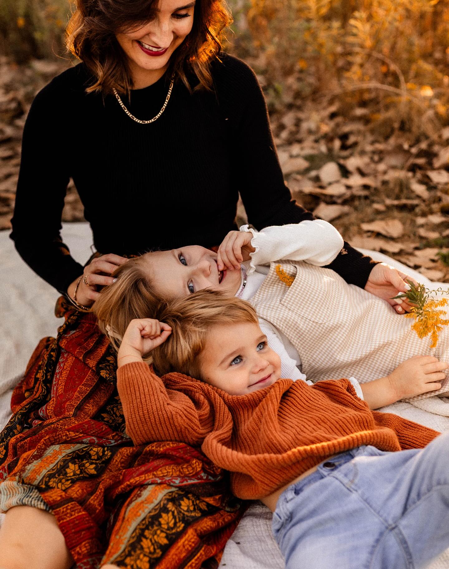 Favorite shot from this wonderful family session! The vibrant oranges just scream fall, and I’m loving it. Thanks @shelbyguzz for trusting me to photograph your family!!
#indianapolisphotographer #indyphotographer #indianaphotographer #highschoolseniorpictures #seniorpictures #carmelindianabusiness #maternityphotographer #babyphotos #maybmaddiphotography #Indianafamilyphotographer #carmelindiana #carmelphotographer #familyphotographer #couplesphotographer #carmelfamilyphotographer #carmelcouplesphotographer #familyportraits #carmellNphotographer #photographernearme #carmelindiana #indianaphotosession