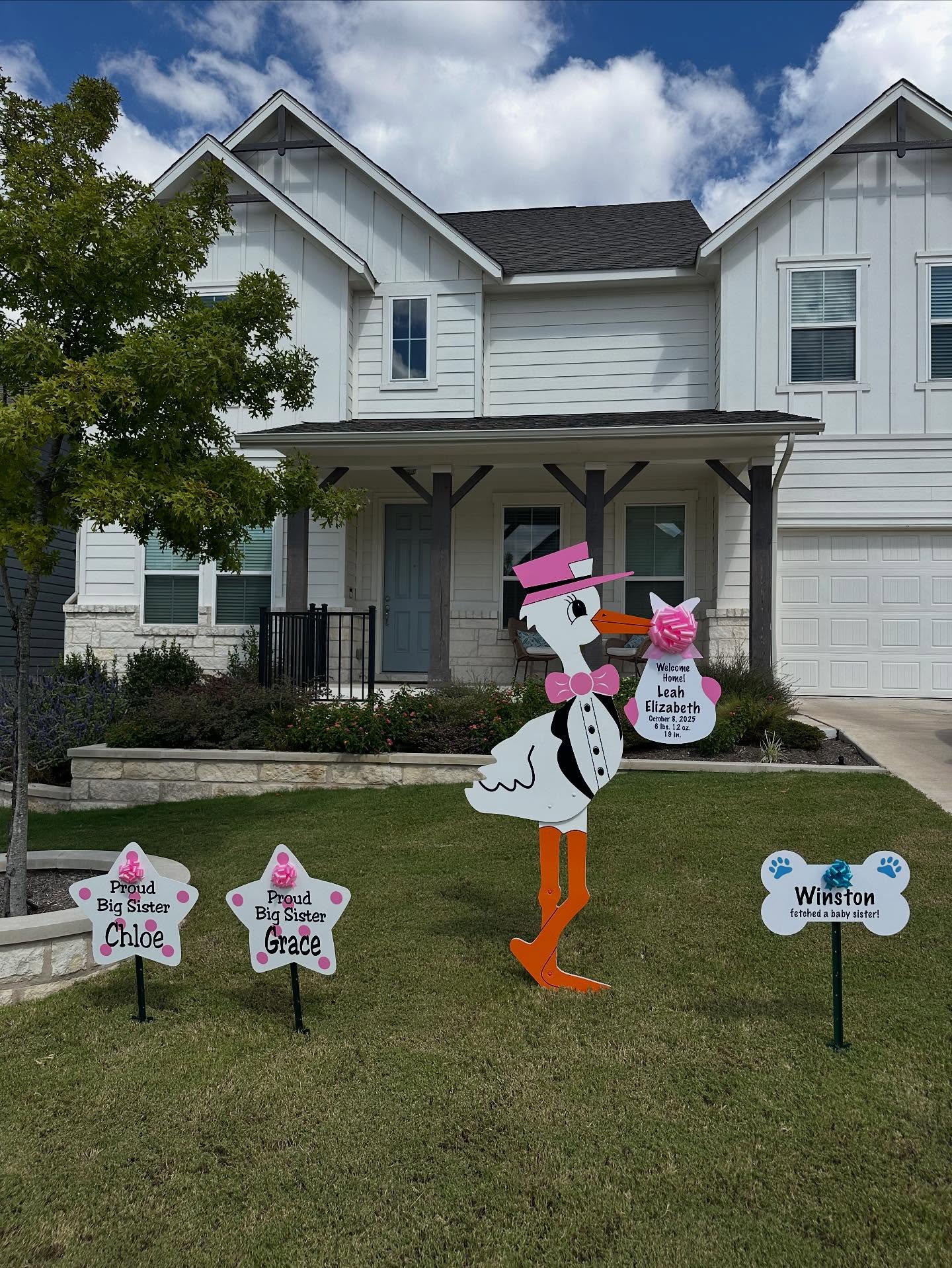 Storks are flying again in Austin! We canโt wait to celebrate the biggest moments in your life. Visit our website to see our storks, cupcakes, and flamingos!