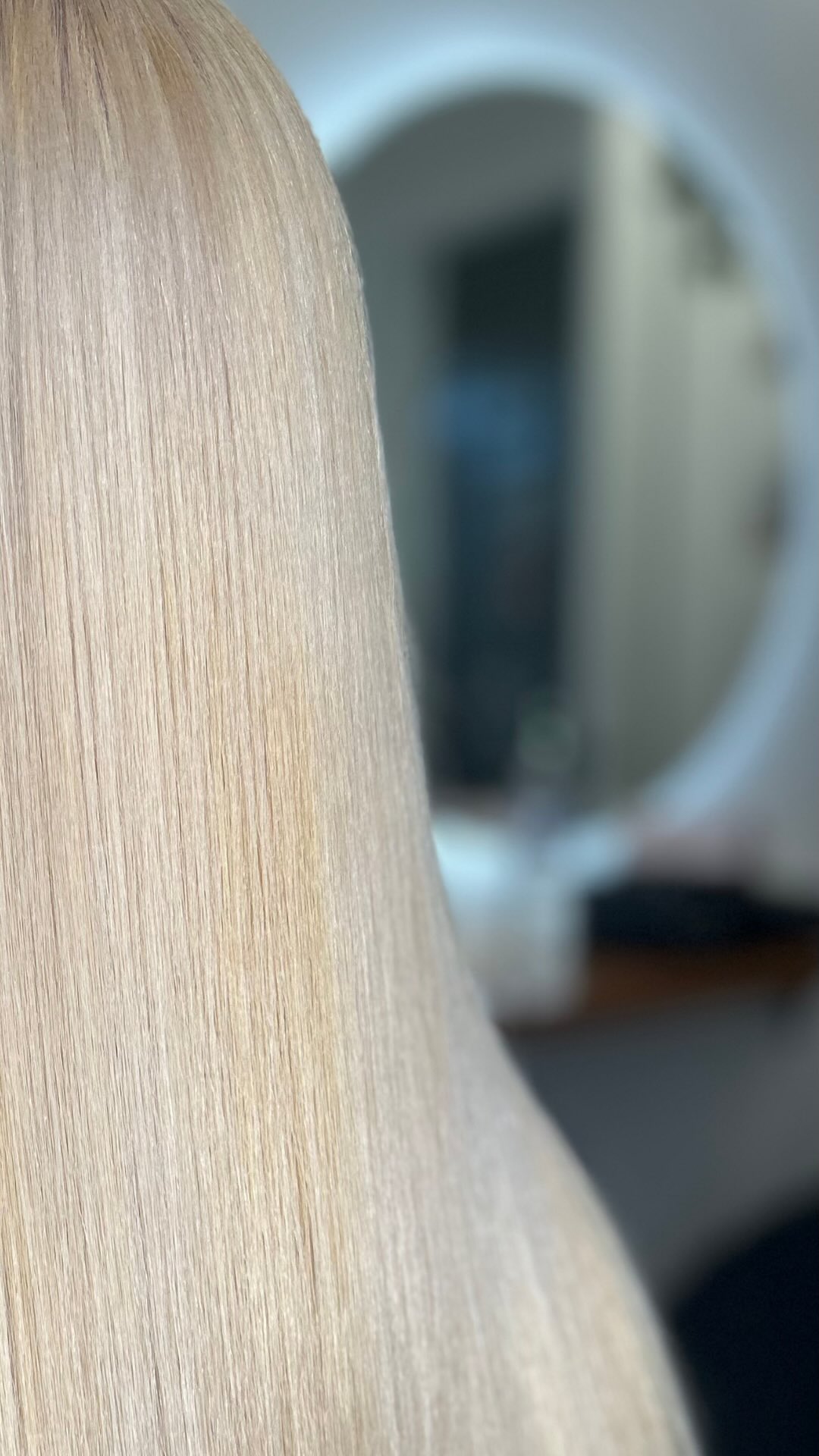 If you want beautiful hair that’s low maintenance, SASH is for you.
After your treatment, all you need is a quick blow dry to get smooth, frizz-free hair, no hours spent straightening or layering on serums.
Ready for effortless hair? Click the link in our bio to book your appointment today! 🤍