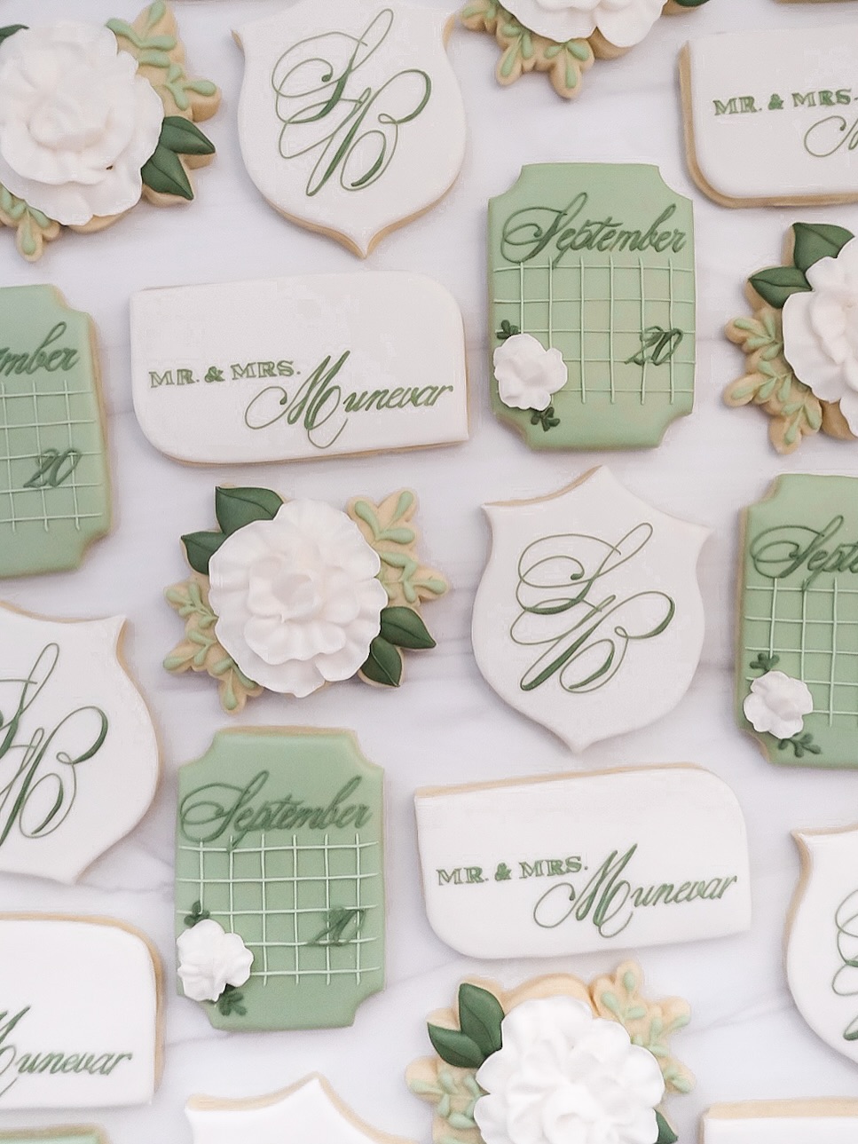 Love these classy, timeless and beautiful cookies🤍They were designed using the couple’s invitations and individually packaged for their guests to take home and enjoy. A sweet (and delicious) way to remember the wedding festivities 💍👰🏼♀️🍾
#atlantasweets #atlantabaker #cookiesatlanta #decoratedcookies
#cookieart #smallbusinessatl #weddingcookies #weddingfavors
#floralcookies