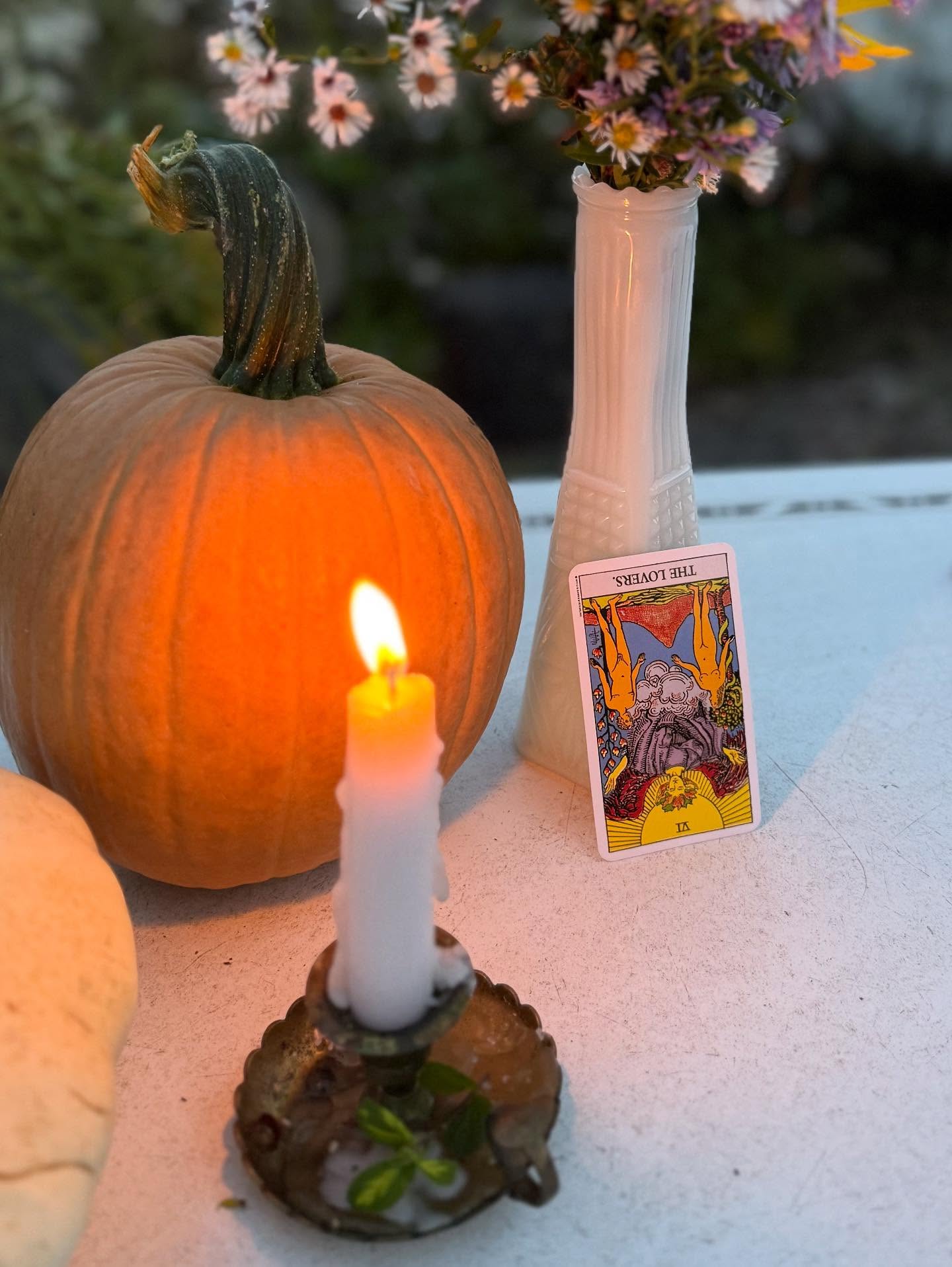 The Third Course at FOURTUNE + FLAVOR: A Greenhouse Gathering will be inspired by:
THE LOVERS (Reversed!)
Mind-Body-Spirit Guide @becandwillow advised this card could indicate a unique flavor combination or Chef Laura getting out of her comfort zone. What will Laura come up with??
Join us to find out! We have limited sliding scale tickets still available at https://www.littleyardfarm.com/greenhouse-gatherings. Your ticket include a 5 course locally-sourced (and tarot-inspired!) meal, plus a Fall Forecast Tarot reading from @becandwillow.