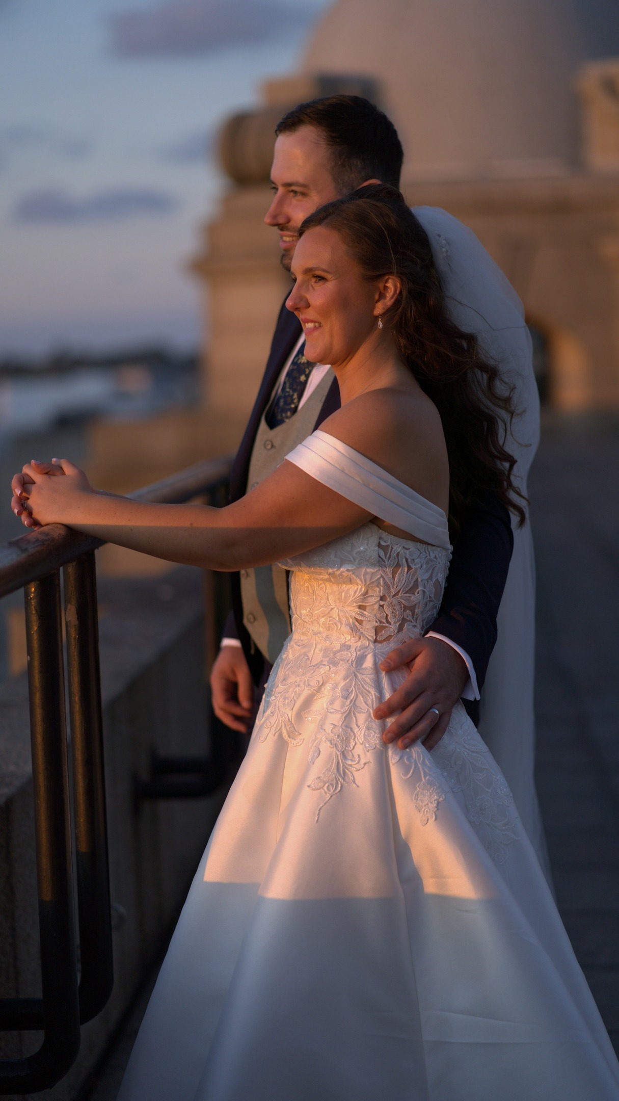 Emily and Shaun got married at their local church before celebrating down the docks at the iconic Liver Building on Liverpool's waterfront. Plenty of their favourite beer, whooping bridesmaids and hilarious speeches, topped off with a gorgeous sunset, a great combo for an amazing wedding day for Mr and Mrs Haigh! 🥰💯