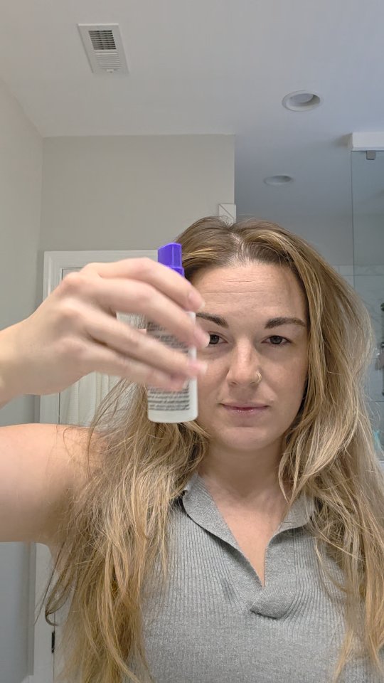 Yall! This dry shampoo (if it can even call it that) is a game changer!
I've used a bazillion dry shampoos in my day and I'm always looking for the next best thing.
If you HATE dry shampoo its probably because you don't think it works, makes your scalp itchy, or it feels cakey right?
This doesn't do any of that. Most typical dry shampoos have a propellant (butane or propane) which when sprayed directly to the scalp can irritate the skin.
The @k18hair Airwash is non-aerosol. It also eliminates odors, so if youre a gym girly this would be perfect for you.
Give it a try if you're in the market for a new dry shampoo!
.
.
.
.
#clthairstylist #monroehairstylist #indiantrailhairstylist #charlottevivids #monroehairsalon #indiantrailsalon #charlottesmallbusiness #indiantrailhair #indiantrailvivids #matthewssalon