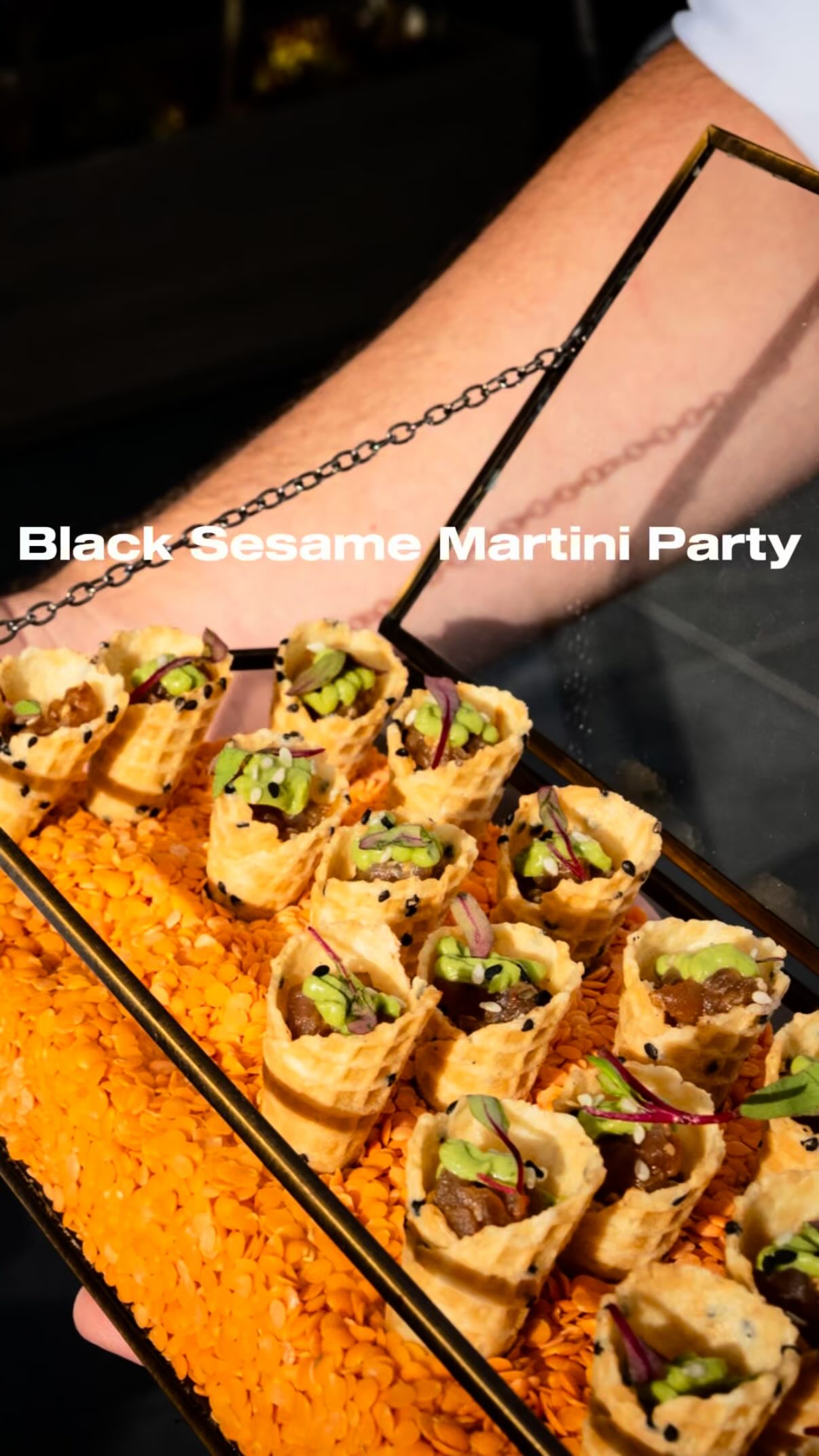Our Ahi Tuna comes are really becoming the star of the show… PS at food simply events we are partying just as much as the guest we are honored to serve (even if our martinis are black sesame cones)! . .
.
.
.
.
.
#sacramento #sacramentocatering #catering #saccatering #foodsimply