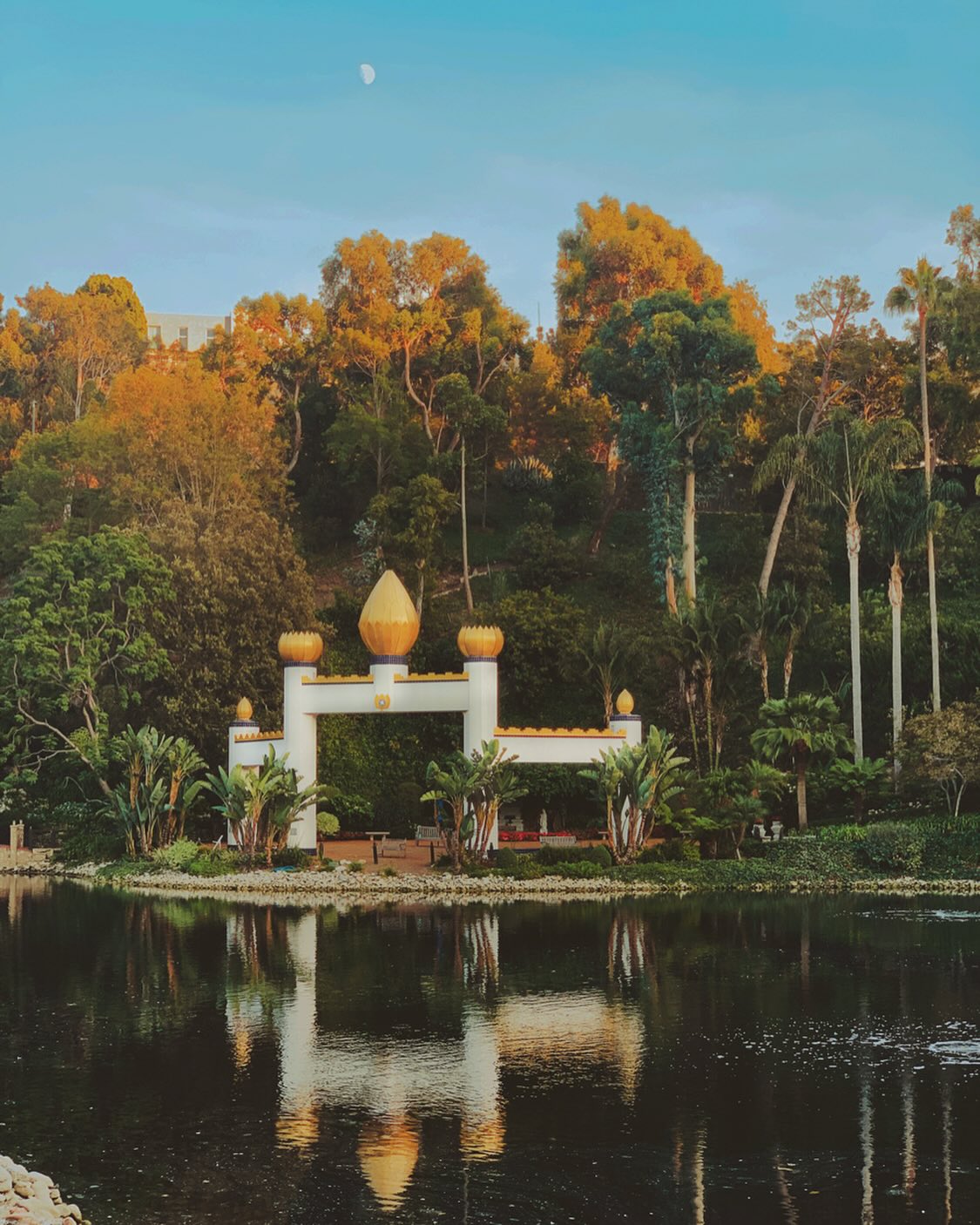 Happy world mental health day 🌏✨
Taking the time to take care of our mind and emotions is what allows us to live in harmony with ourselves and the world around us.
❤️
𝘚𝘪𝘯𝘤𝘦 𝘺𝘰𝘶 𝘢𝘭𝘰𝘯𝘦 𝘢𝘳𝘦 𝘳𝘦𝘴𝘱𝘰𝘯𝘴𝘪𝘣𝘭𝘦 𝘧𝘰𝘳 𝘺𝘰𝘶𝘳 𝘵𝘩𝘰𝘶𝘨𝘩𝘵𝘴, 𝘰𝘯𝘭𝘺 𝘺𝘰𝘶 𝘤𝘢𝘯 𝘤𝘩𝘢𝘯𝘨𝘦 𝘵𝘩𝘦𝘮. - Paramahansa Yogananda
🙏
Excited to return to the Himalayas soon!
@selfrealizationfellowship @yogodasatsangasociety
Photo: Moonrise at Lake Shrine in the Pacific Palisades, 2024