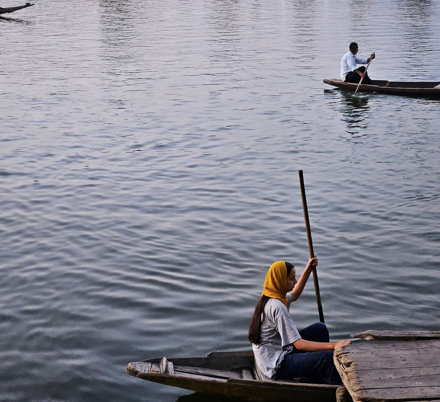 It was so refreshing to see #women on the #Shikaras at #DalLake 🛶