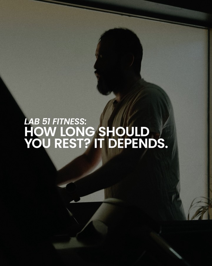 You can’t train every set the same.
Some lifts take more out of you — and that’s the point.
Your rest should match your effort.
Heavy set? Earn a little more time.
Lighter set? Get back under the bar sooner.
That’s how you build intentional training — not just movement for the sake of it.
Because recovery isn’t laziness.
It’s strategy.
#Lab51 #EastLondonFitness #TrainSmart #PerformanceTraining #StrengthWithPurpose #121Coaching #PersonalTrainingLondon #ProgressNotPerfection