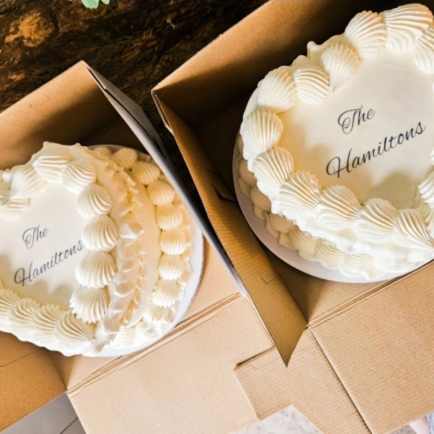 🤍Wedding and Anniversary Cakes🤍
My beautiful couple is getting MARRIED!! They wanted to have the exact same cake for their anniversary as well 🥹🤍
6 inch heart, Vanilla latte cake, always Gluten free 💜
Bigredbakes.com/weddings