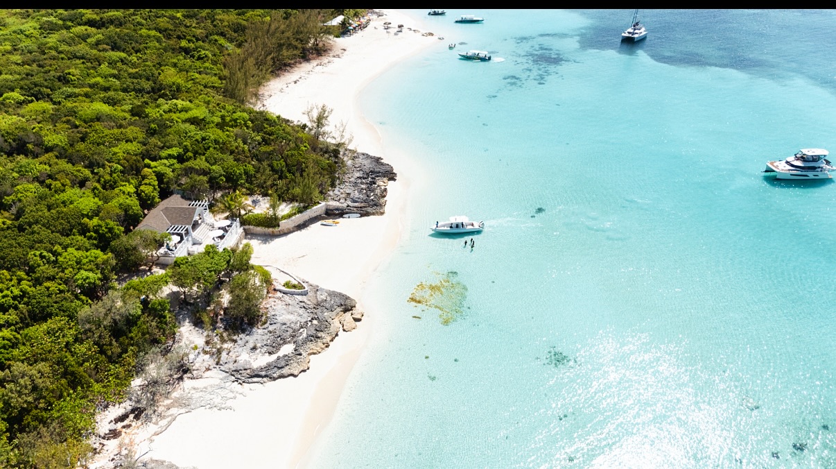 Find your own private piece of paradise — the kind you can only reach by sea.
-
#IslandYachts #CharterBahamas