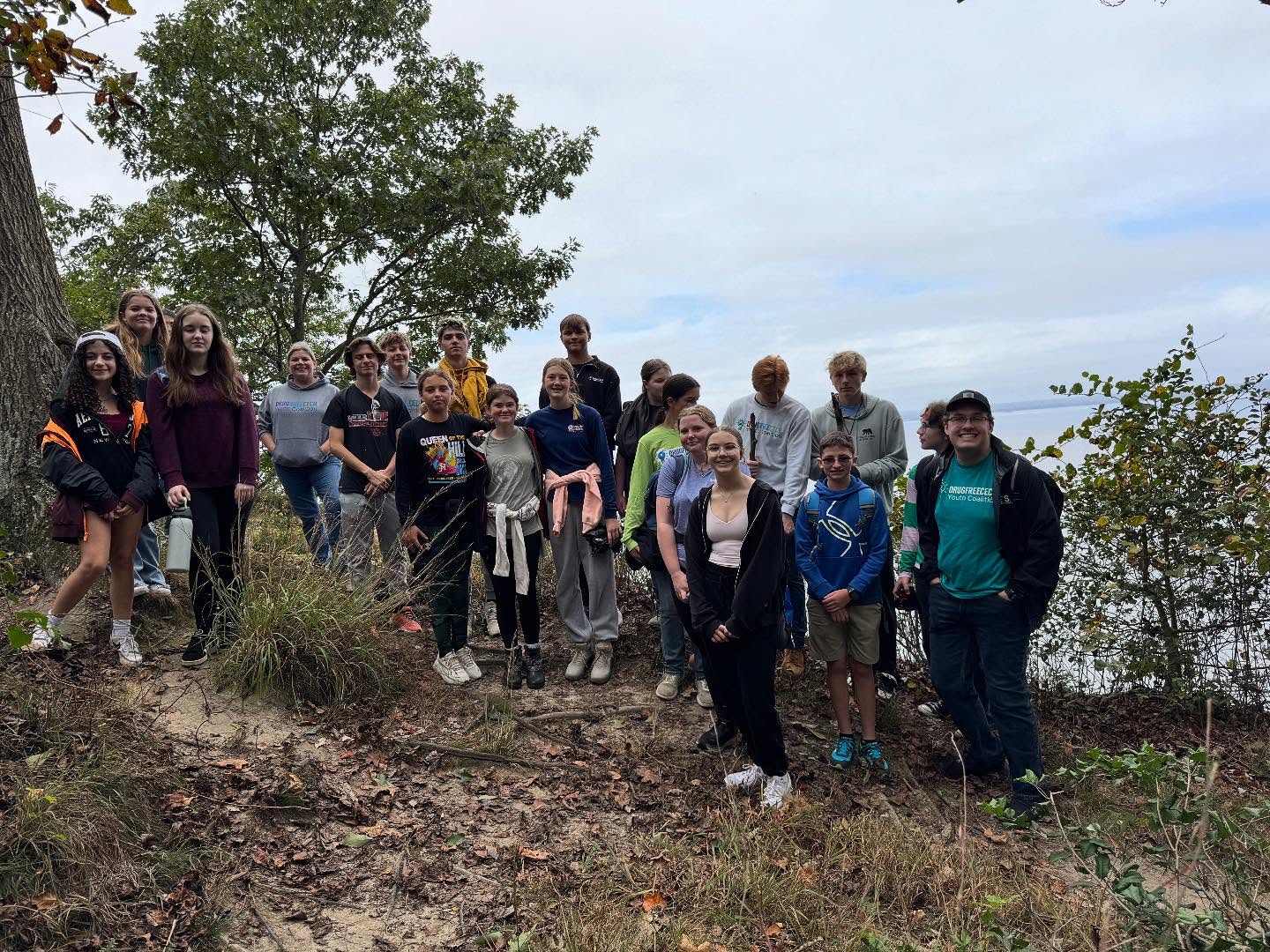 Thank you to everyone who came out and participated in our hike this morning! We had an awesome time! š„¾
#drugfreececil #cecilcountymd #dfcyc #soberliving #healthychoice #youthleadership