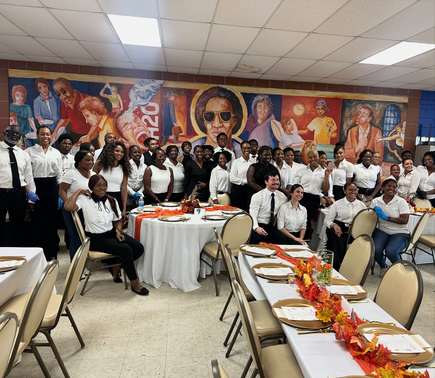 🌟 The Homeless Banquet is Back! 🌟
6th Annual Pre-Thanksgiving Feast 🍁
This year, we’re bringing a true dining experience to our homeless community — a banquet setting filled with love, dignity, and care.
Our volunteers will be dressed as servers — black bottoms, white shirts, and ties — to create a welcoming restaurant-style experience.
🗓️ Saturday, November 8th
📍 Join us — Volunteer or Donate
👉 www.ONERACEHUMANRACE.org
Let’s serve with compassion and make this Thanksgiving season truly special. ❤️
