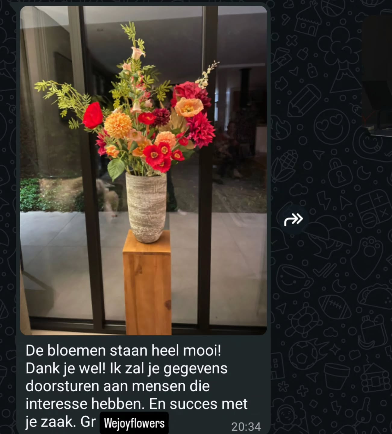 Een leuk bericht gehad van een tevreden klant! Heeft u geen tijd om langs te komen en bestelt u uw boeket liever via WhatsApp/mail of via mijn website www.wejoyflowers.nl? Stuur mij wat foto's van de kleuren en bloemen die u mooi vindt. Ik zorg dat het boeket gebonden word en lever het netjes bij u af!
#zijdenbloemen #altijdmooi #onderhoudsvrij #langergenieten