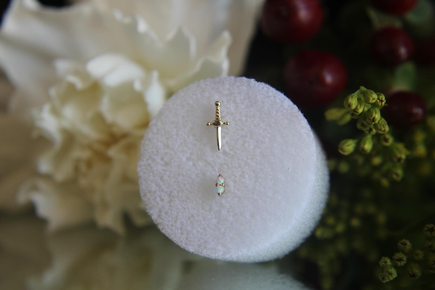 ✨14k Sirens fang and Gemini ends ✨👌
#safepiercing #lifetimeguarantee💯 #studio100bg #bowlinggreenva #carolinecountyva