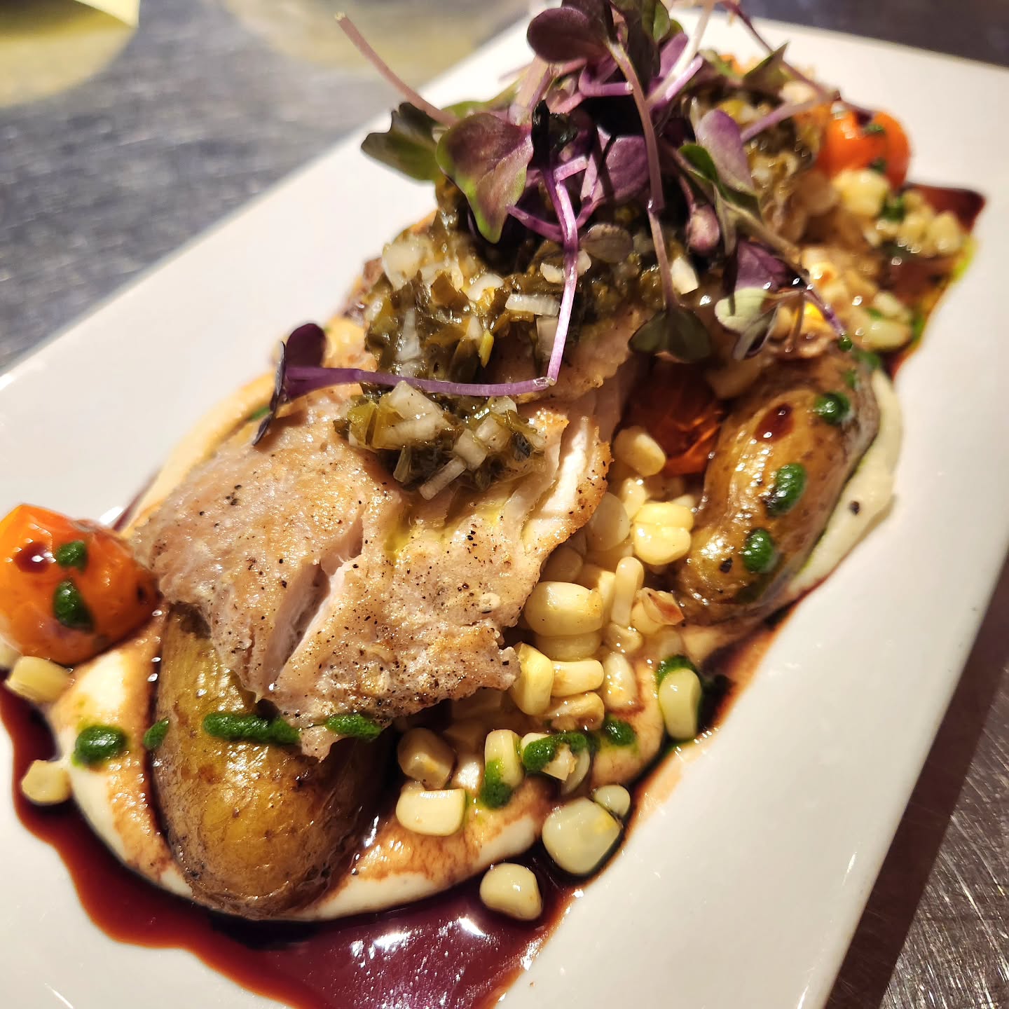 🐟Today's catch!🐟
Pan seared local rockfish, with roasted fingerling potatoes, sauteed corn and sungolds, parsnip puree, jalapeño pomegranate glaze and scallion tarragon drizzle.
Book your table tonight!🥂
Open Wednesday through Saturday 5 ~ 8:30
#staylocalaptos #aptosdining #farmtotable #supportlocalbusinesses @ocean2table