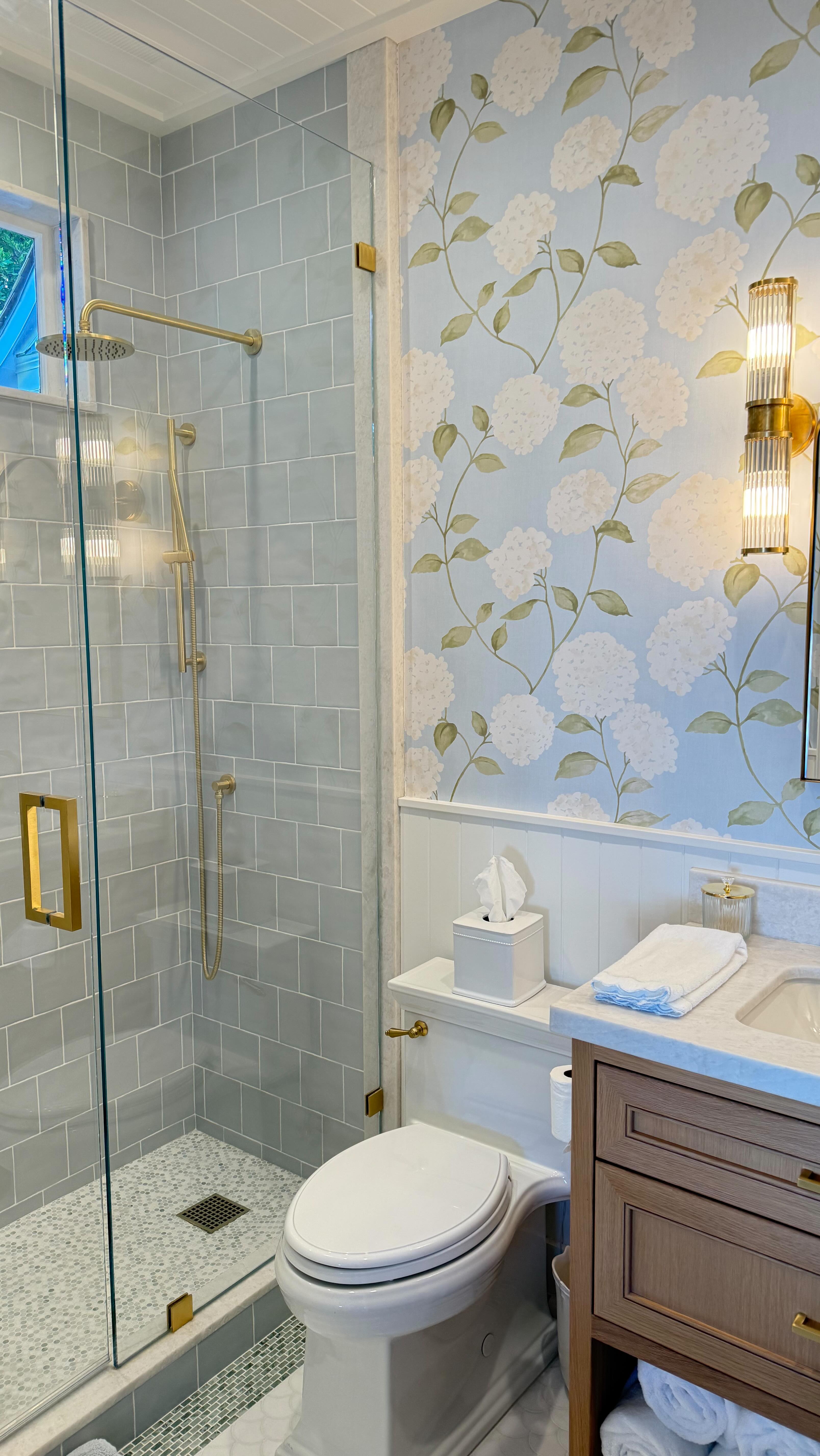 Serene, timeless, historical, and absolutely breathtaking spaces to call home…that is what we specialize in 🤍 🕊️⚓️🤍 Design & Build by: @coastaldwelling_designbuild #coronadointeriordesigner #coastalhome #coastalinteriors #blueandwhiteforever #coastalinteriors #coastalliving #coastaldwelling #westcoastinteriordesign #eastcoastinteriordesign