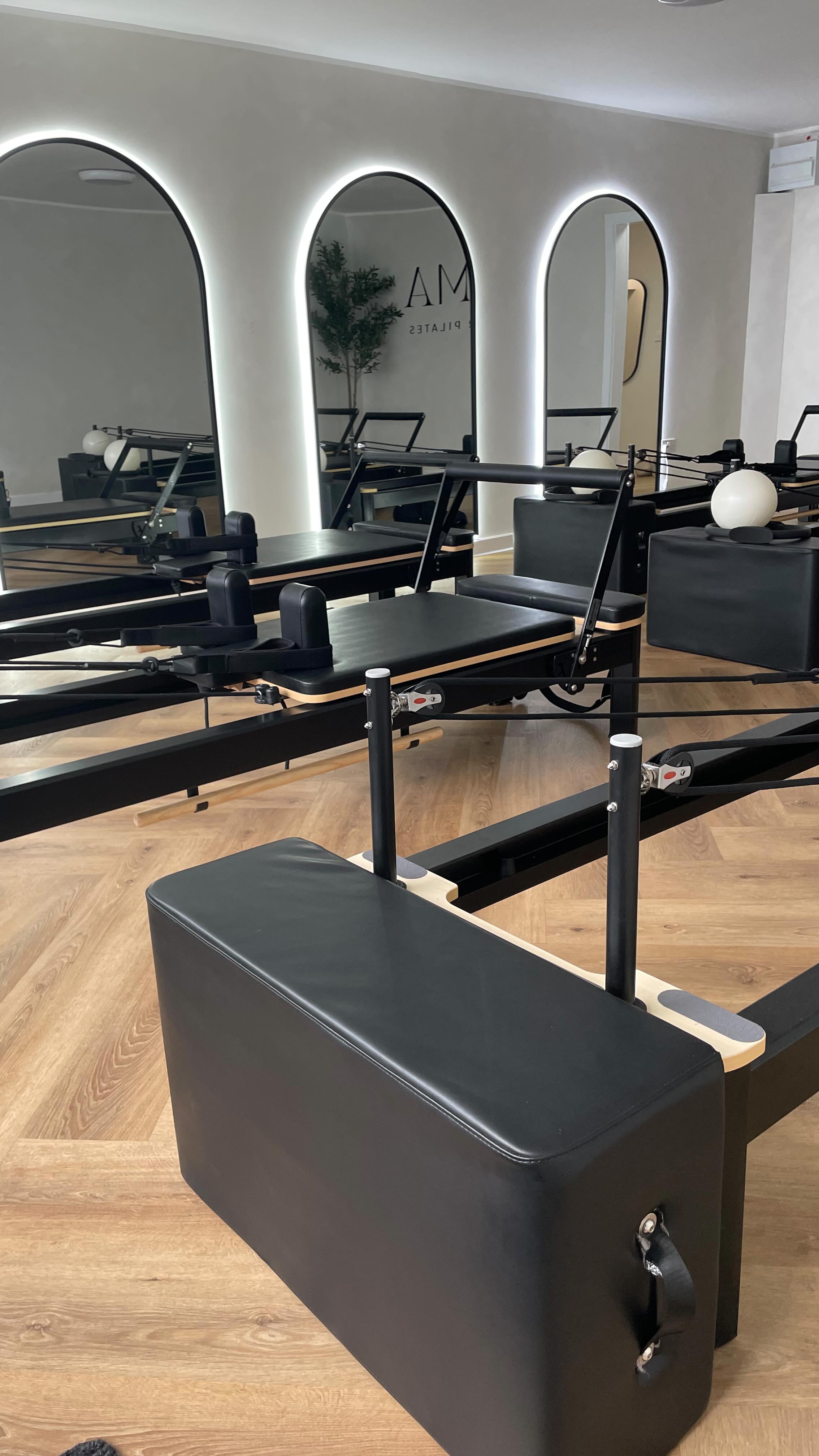 If you want to Find Your Strength, Find Your Flow come and join us at Soma Movement
It’s hard to believe that on October 16th, our Soma Movement Reformer Pilates Studio in Ashton will be celebrating 4 months since opening.
In that short time, we’ve built the most wonderful little community of people who show up for themselves, move with intention, and remind us daily why we do what we do.
At Soma, we believe movement should feel good.
Not rushed. Not forced. But grounded, mindful, and empowering.
Our classes are designed to help you reconnect with your body, build real strength, and move with confidence whether you’re brand new to Pilates or deepening your practice.
Why do clients love us?
Small classes, big support
Calming space in the heart of Ashton
Expert instructors who truly care about you
Every session is more than just a workout, it’s time to breathe, to slow down, and to feel stronger from the inside out.
If you’ve been thinking about giving Pilates a try… this is your sign.
Come join our growing community and see what Soma Movement is all about. Go to the link in our bio we can not wait to meet you 🫶🏻