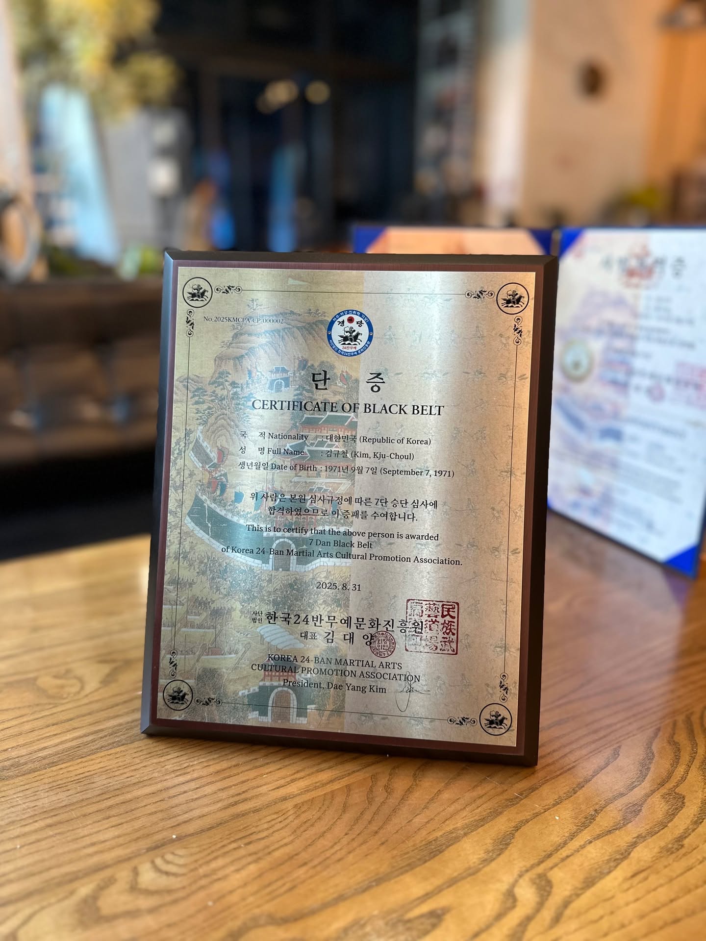 🥋 2026년도 무예시범단 모집 안내 한국24반무예문화진흥원에서는 2026년도 무예시범단원을 모집합니다. 시범단에 등록하여 공식 전문화교육 프로그램을 수료하신 분들께는 단증수여 및 시범단원 자격이 공식 부여됩니다. 또한, 교육 이수자 중 오디션을 통과한 우수 단원에게는 국내 정부기관 or 단체 및 주요 각종행사 시범참여(유급) 자격이 주어지게 됩니다. 무술.무예.문화 단체 관계자, 체력훈련스포츠 분야에 종사하시는 분 중 24반무예문화진흥원의 지도자 연수 및 교육 프로그램에 관심 있는 분들은 👉 인스타그램 📩 DM으로 문의해 주세요. 📲 전화 연락처: 010. 5112. 0124 ✉️ 이메일: info@muye24ban.com
🥋 2026 Martial Arts Demonstration Team Recruitment
Korea 24 Martial Arts Cultural Promotion Association is now recruiting members for the 2026 Martial Arts Demonstration Team.
Those who complete our official specialized training program will receive an official certificate and qualification as a certified demonstration team member.
In addition, outstanding members who pass the audition after completing the training will be given paid opportunities to perform at national government or organization events and major festivals.
If you are involved in martial arts, traditional martial culture, or physical training & sports—and are interested in our instructor training or education programs—
👉 please contact us via Instagram 📩 DM.
📲 Phone: 010-5112-0124
✉️ Email: info@muye24ban.com
#한국24반무예문화진흥원 #24반무예 #무예시범단 #무예모집 #전통무예 #무술 #무도 #무예교육 #무예정신 #MartialArts #KoreanMartialArts #Ssaulabi #Muye24ban #MartialArtsTeam #TrainingProgram #MartialArtsPerformance #Kculture #Ktraditional #KoreanHeritage #CulturalPerformance #MartialArtsLife