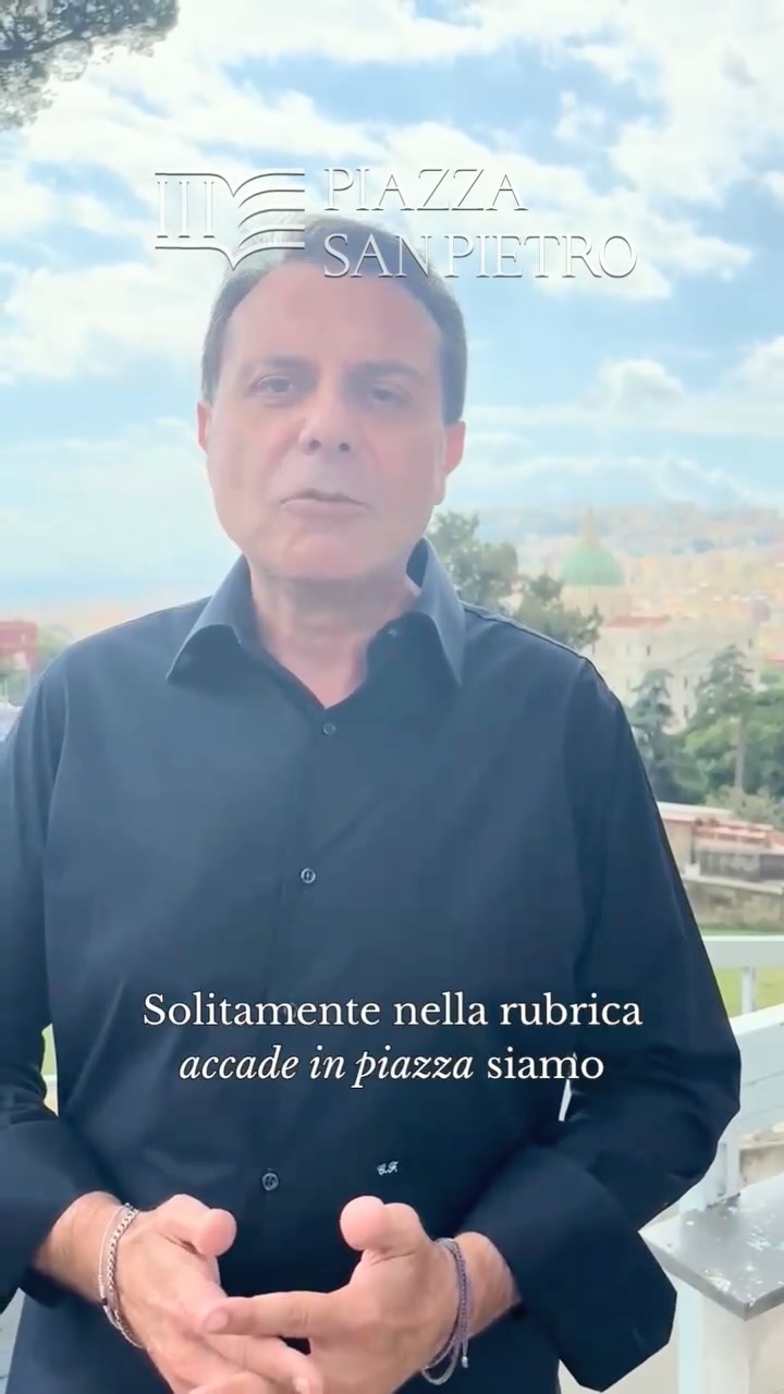 Con #AccadeInPiazza vi portiamo al cuore del Giubileo dei giovani 2025, che ha trasformato Tor Vergata in una grande “piazza del mondo”, segno di fraternità e speranza. ✨
Un evento che richiama alla memoria il Grande Giubileo del 2000, quando San Giovanni Paolo II affidò ai giovani il compito di essere “sentinelle del mattino”.
Oggi, venticinque anni dopo, Papa Leone XIV ha rinnovato quello stesso spirito, guidando una nuova generazione a vivere il Vangelo con coraggio e autenticità. 🌍🙏
📹 Nel video, il teologo e giornalista Giuseppe Falanga ci accompagna nel racconto di questa esperienza, dove fede, memoria e profezia diventano luce per le nuove generazioni.
👉 Guarda il video, segui @piazzasanpietromagazine
e sfoglia gratuitamente la rivista online sul nostro sito.