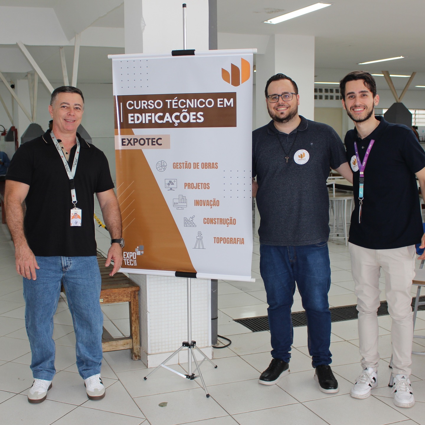 Edificações também apresentará competições. Haverá agora as 11h30, o rompimento da ponte de palitos e de tarde uma simulação de um terremoto em uma estrutura. Venha nos conhecer. @fiebtech @edfnaexpotec #barueri #edificações #engenhariacivil