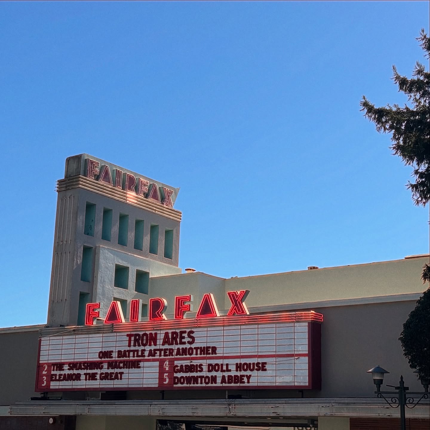 Our kind of town! Fairfax, California is known for its vibrant artsy vibe, deep mountain biking roots, and fiercely independent spirit. Nestled in Marin County, it blends outdoor adventure with a quirky, community-driven culture that’s uniquely its own.
#fairfax #marincounty