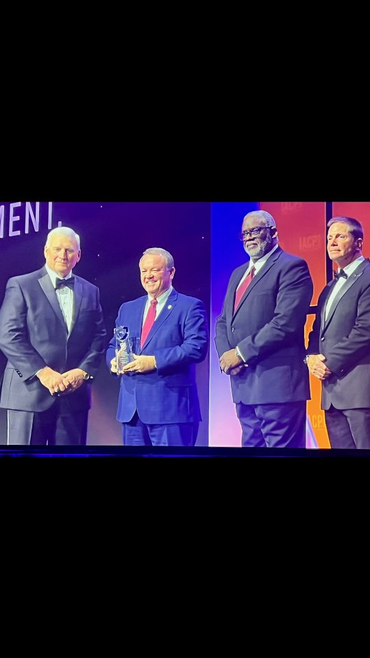 LAPD CSPB Command Staff and Officers Coughlin & Ortiz were recognized for their outstanding work in the community by the International Association of Chiefs of Police (@theiacp) in Denver, Colorado.
LAPD Chief Jim McDonnell accepted the award on behalf of the Department. With this award, LAPD joins an impressive list of recipients, including many international police agencies, all focused on developing innovative policing strategies to reach and improve the lives of every member of the community.
Deputy Chief Brockway, Assistant Commanding Officer Joel Lopez, and Captain Hawkins were also in attendance for this very special honor.
@cspjoel2020