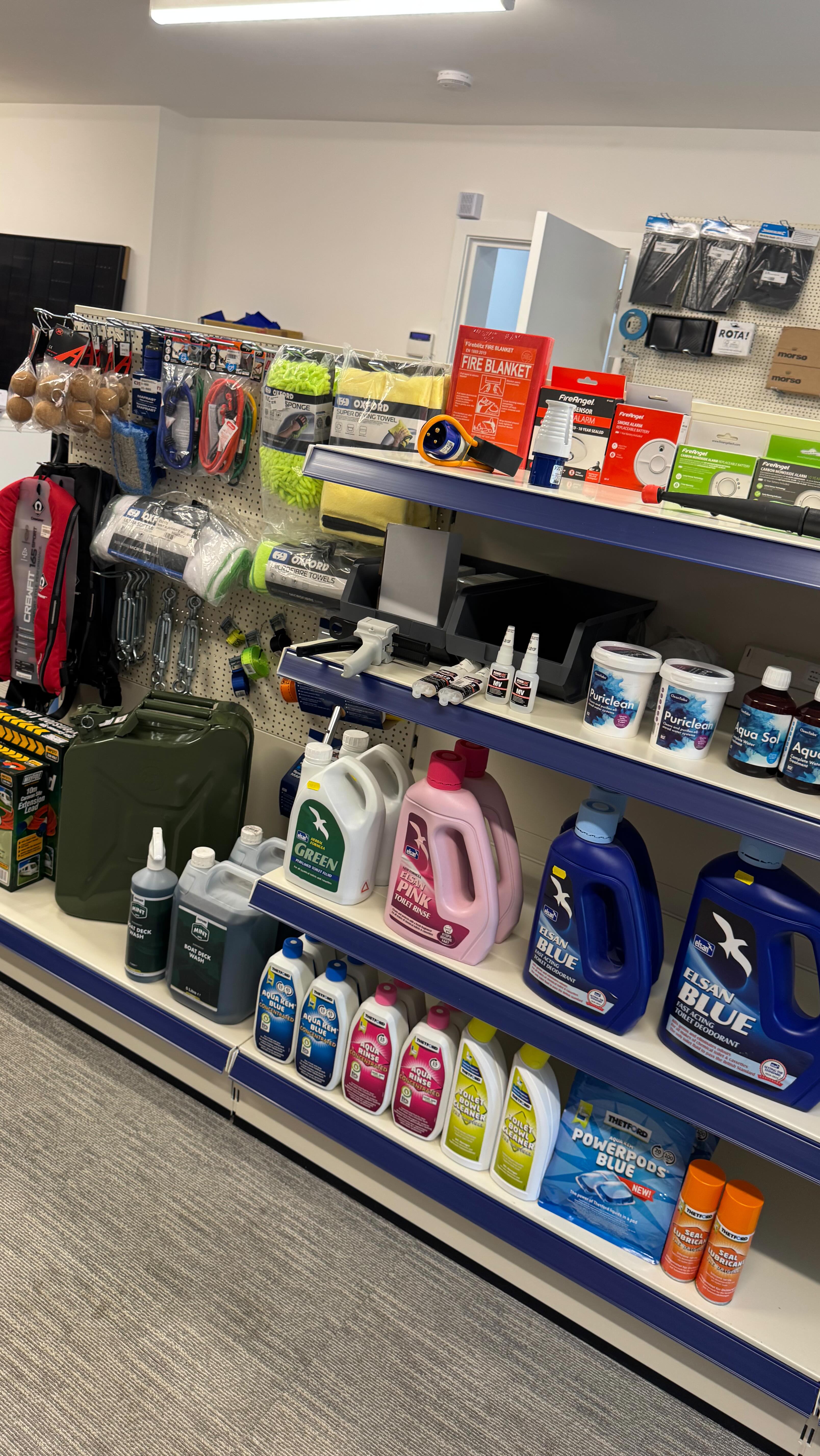 Our chandlery opens tomorrow! We’re giving a 10% discount to our first 10 customers, will you be one of them?! 🤩
#londonboaters #marinechandlery #narrowboatlife #londonboaters